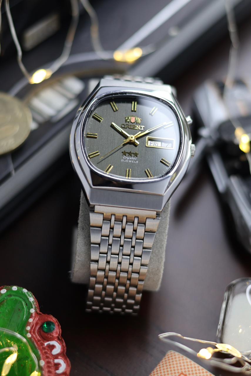 (Super Rare) Orient Tri-Star Crystal Grey TV Dial - Automatic Vintage Watch (Pre Owned) - SE553