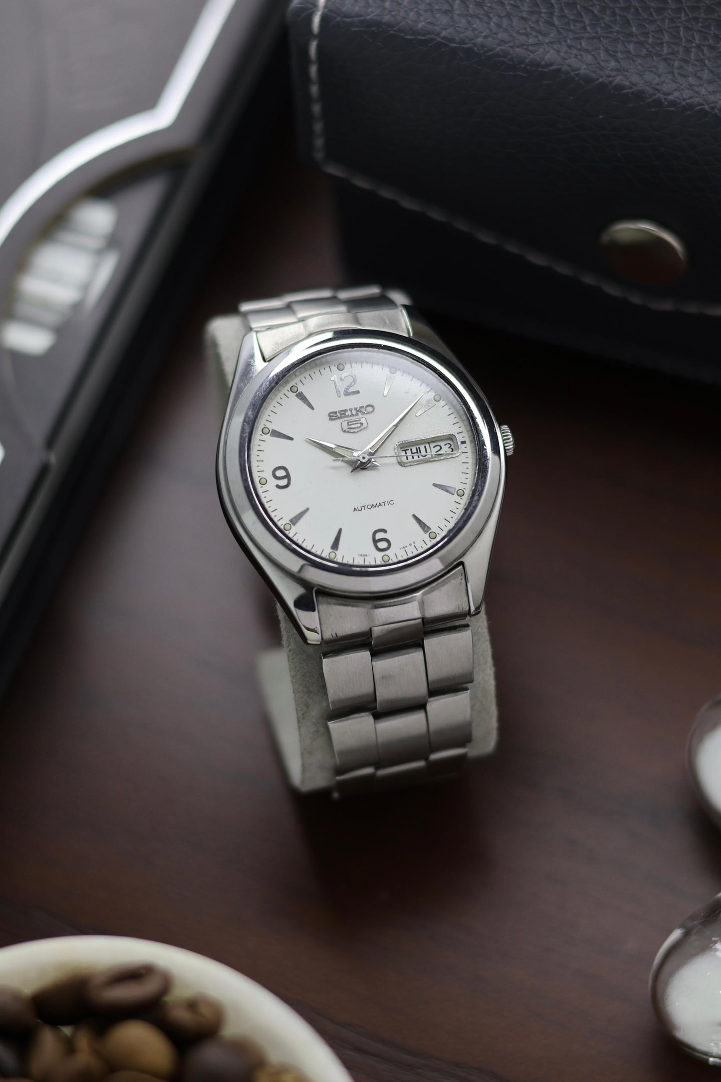Seiko 5 White Dial with Glass Back - Automatic Vintage Watch (Pre Owned) - SE457