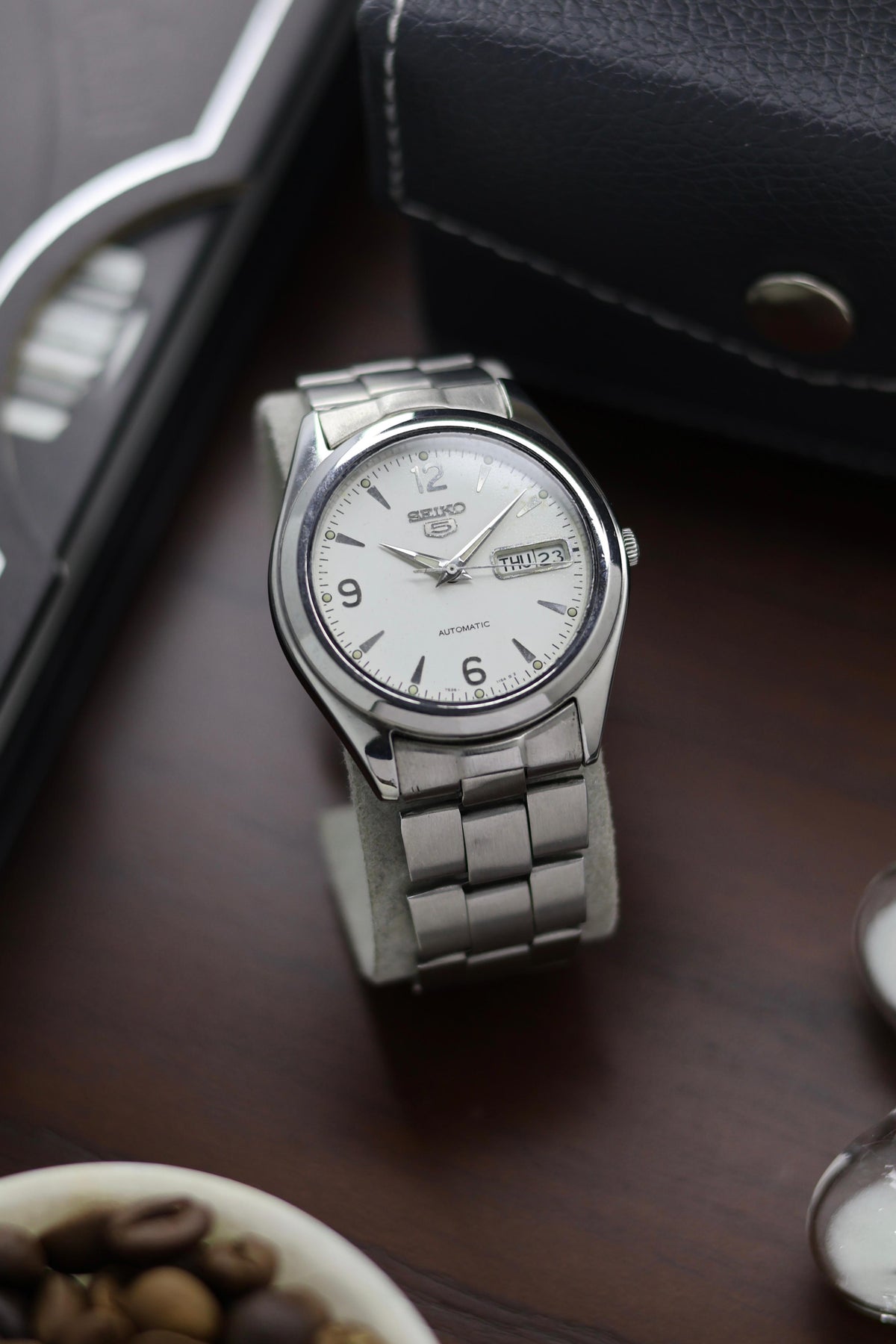 Seiko 5 SNX121 White Dial with Glass Back - Automatic Vintage Watch (Pre Owned) - SE457