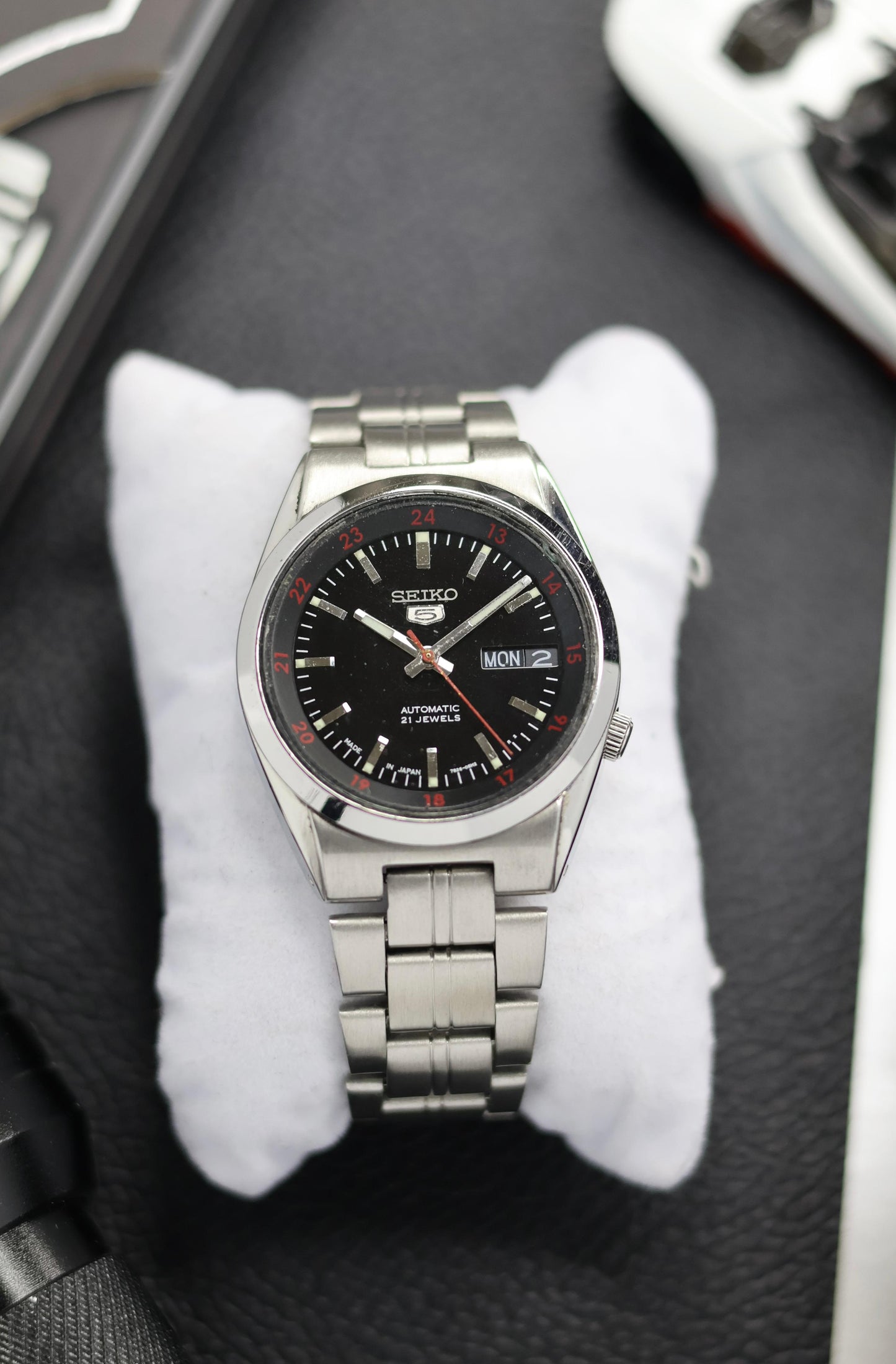 Seiko 5 Black Railway Time Dial with Glass Back (Pre Owned)