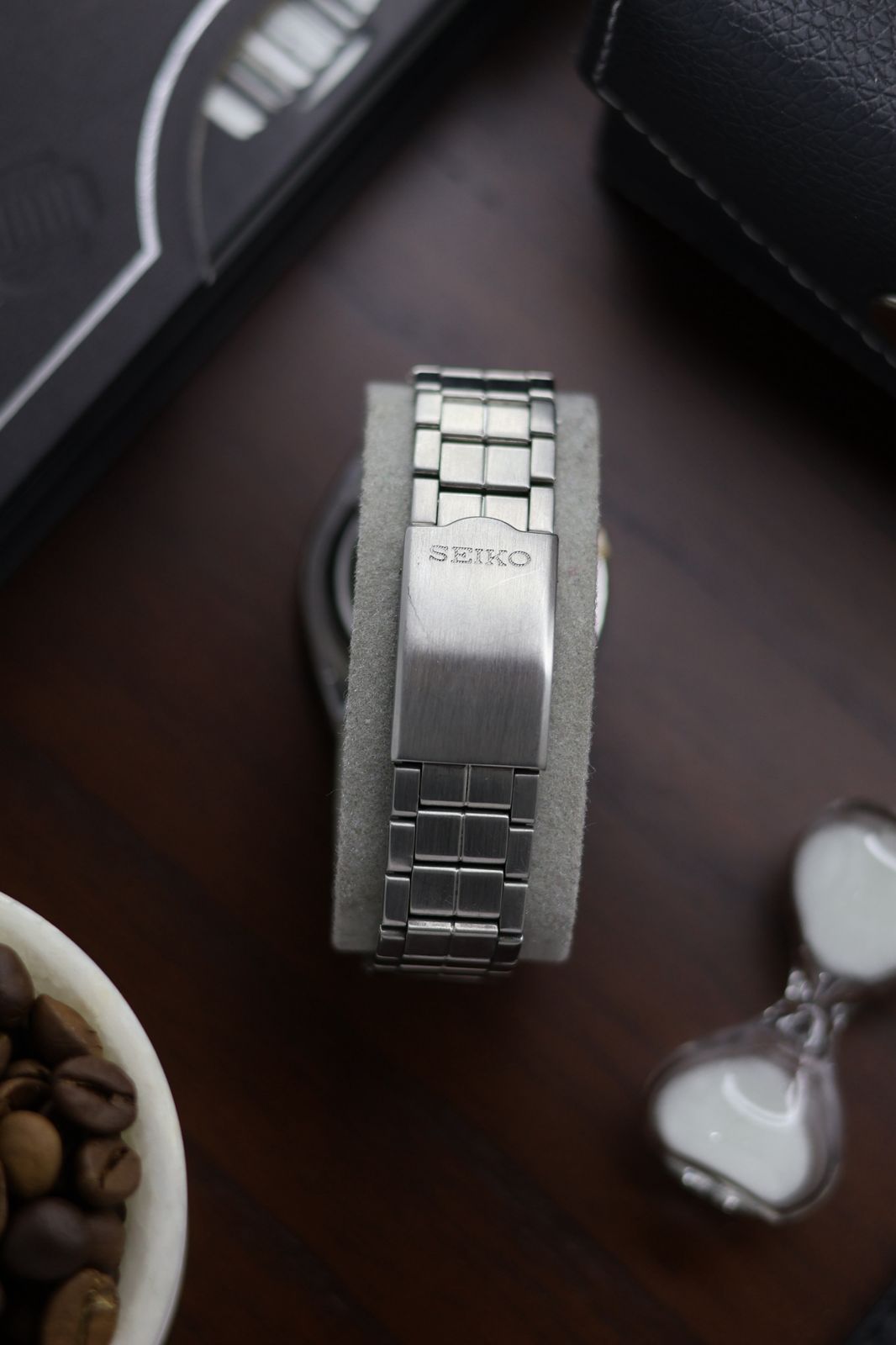 Seiko 5 Black Dial with Glass Back - Automatic Vintage Watch (Pre Owned) - SE344