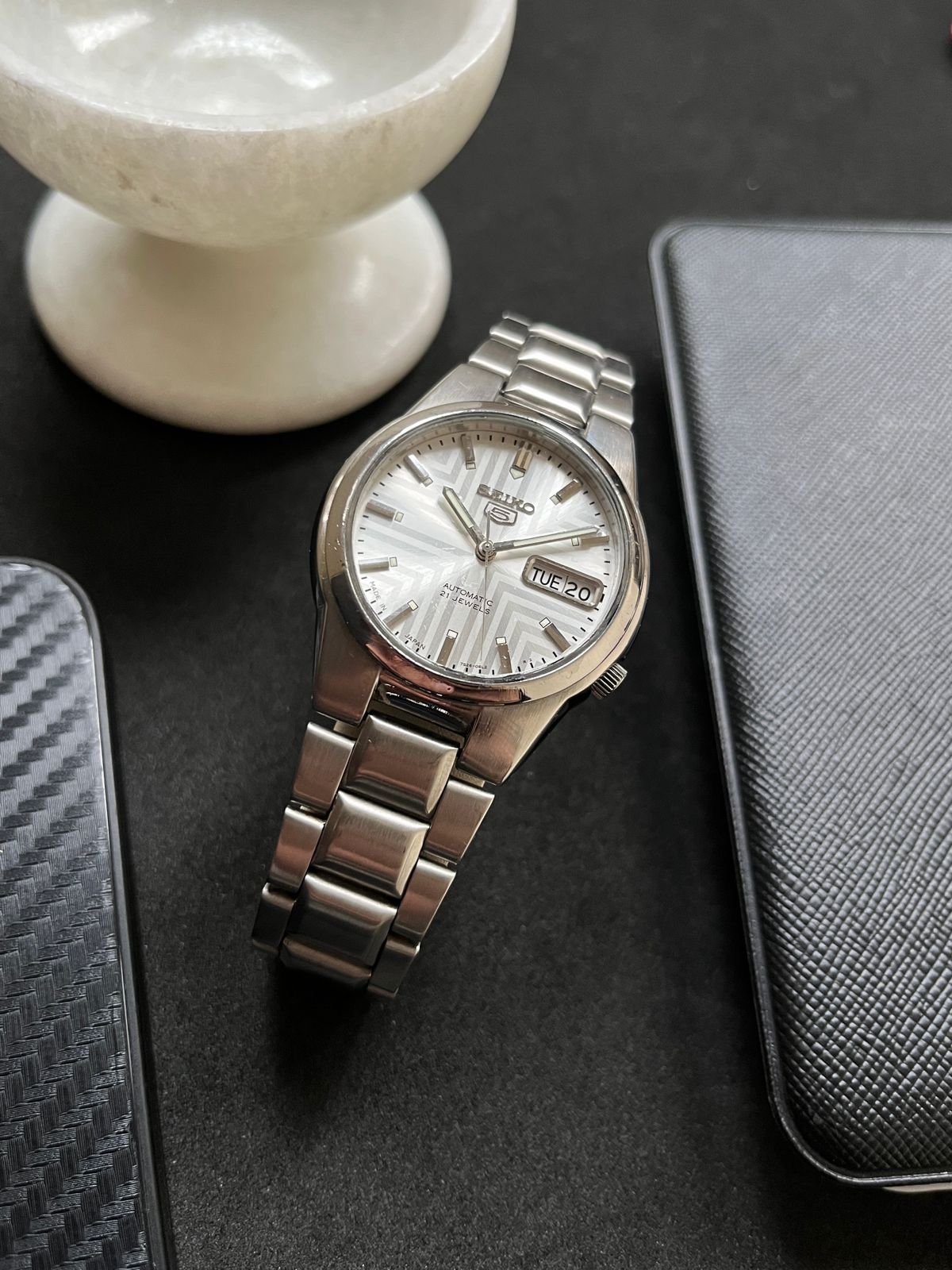 Seiko 5 Silver Patterned Dial (Pre-owned)