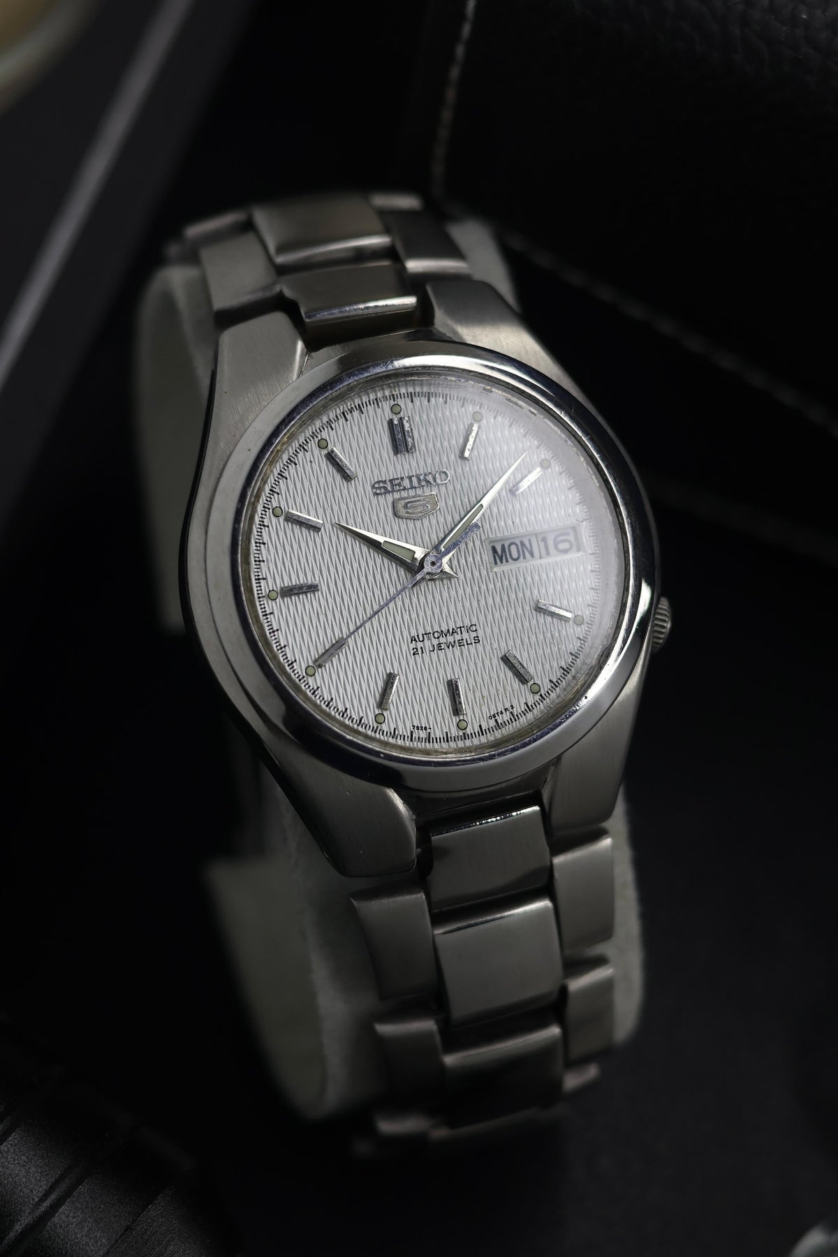 (Super Rare) Seiko 5 White Guilloche Dial with Glass Back - Automatic Vintage Watch (Pre Owned) - SE761