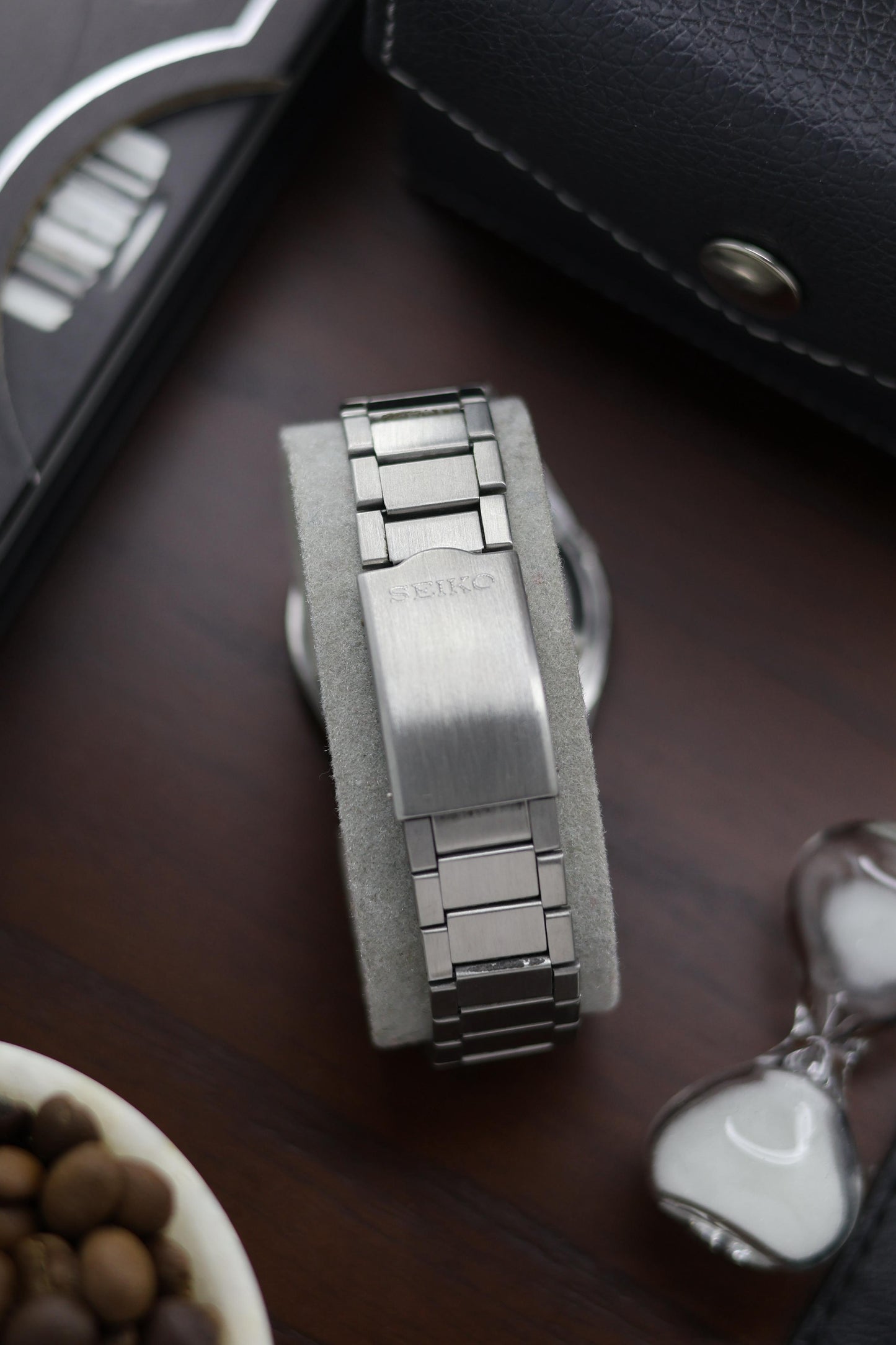 1981 Seiko 5 Silver Sunray Dial - Automatic Vintage Watch (Pre Owned) - A252