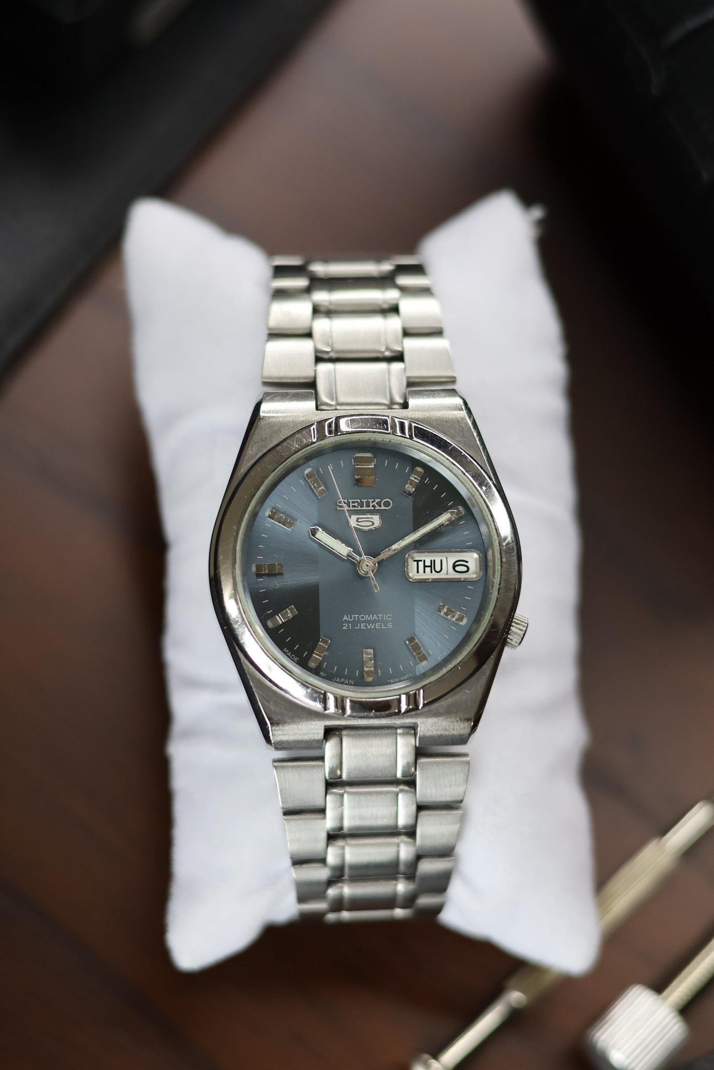 (Super Rare) Seiko 5 Ice Blue Dial with Glass Back (Pre Owned)