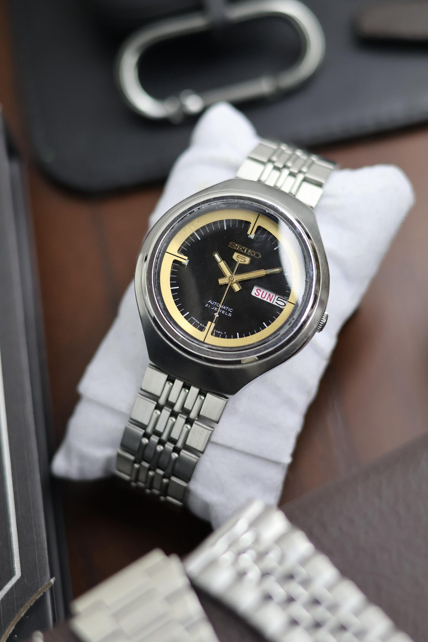 (Super Rare) 1977 Seiko 5 Helmet Dial (Pre Owned)