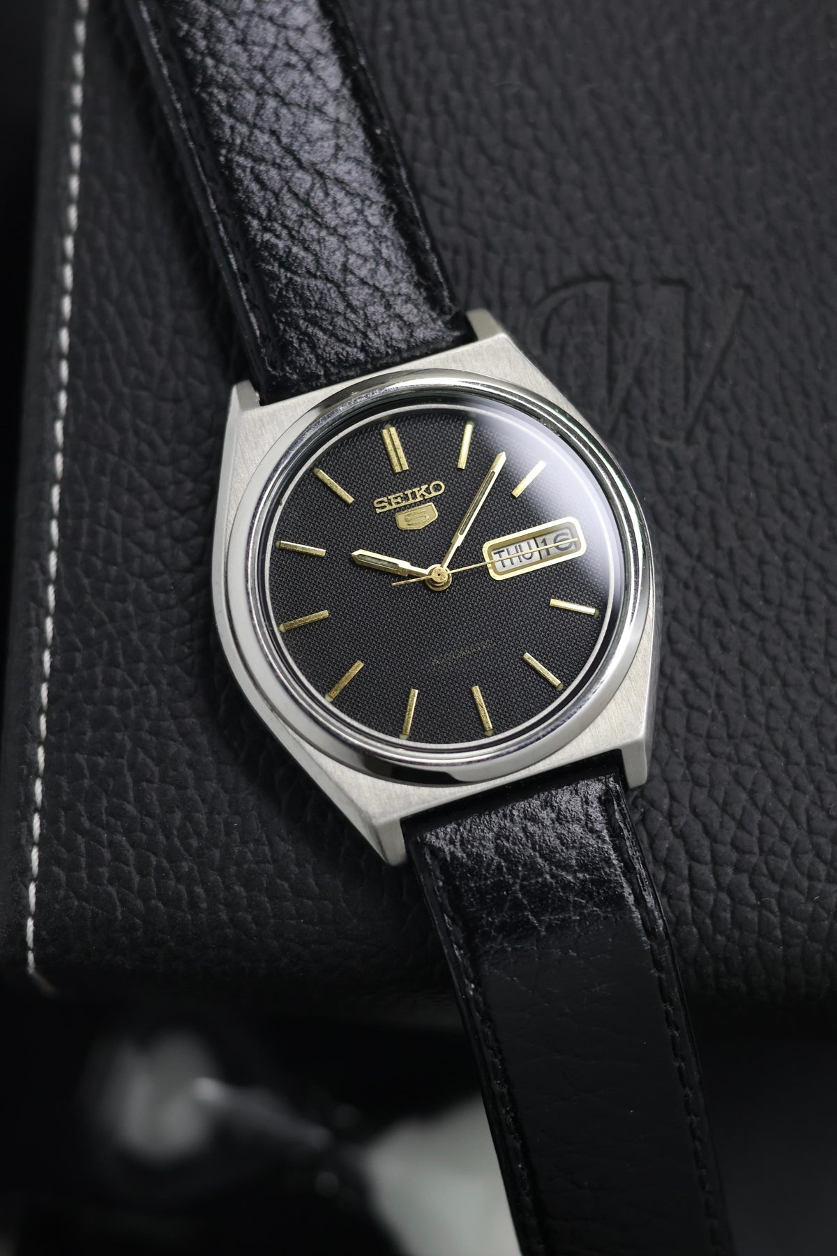 (Super Rare) 1989 Seiko 5 Black Guilloche Dial - Automatic Vintage Watch (Pre Owned) - SE792