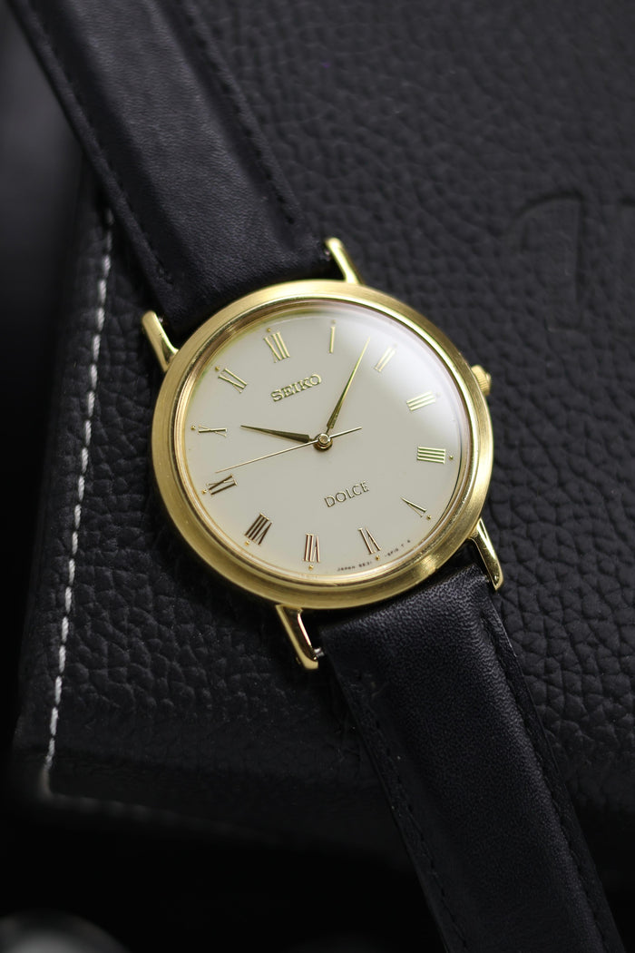 (JDM - Extremely Rare) 1985 Seiko DOLCE White Enamel Dial - Quartz Vintage Watch (Pre Owned) - SE606