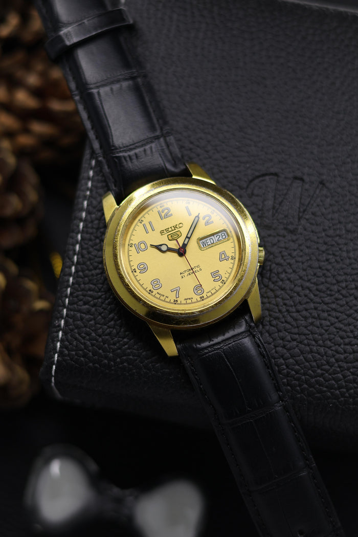 (Super Rare) Seiko 5 Yellow Field Dial with Glass Back - Automatic Vintage Watch (Pre Owned) - SE640