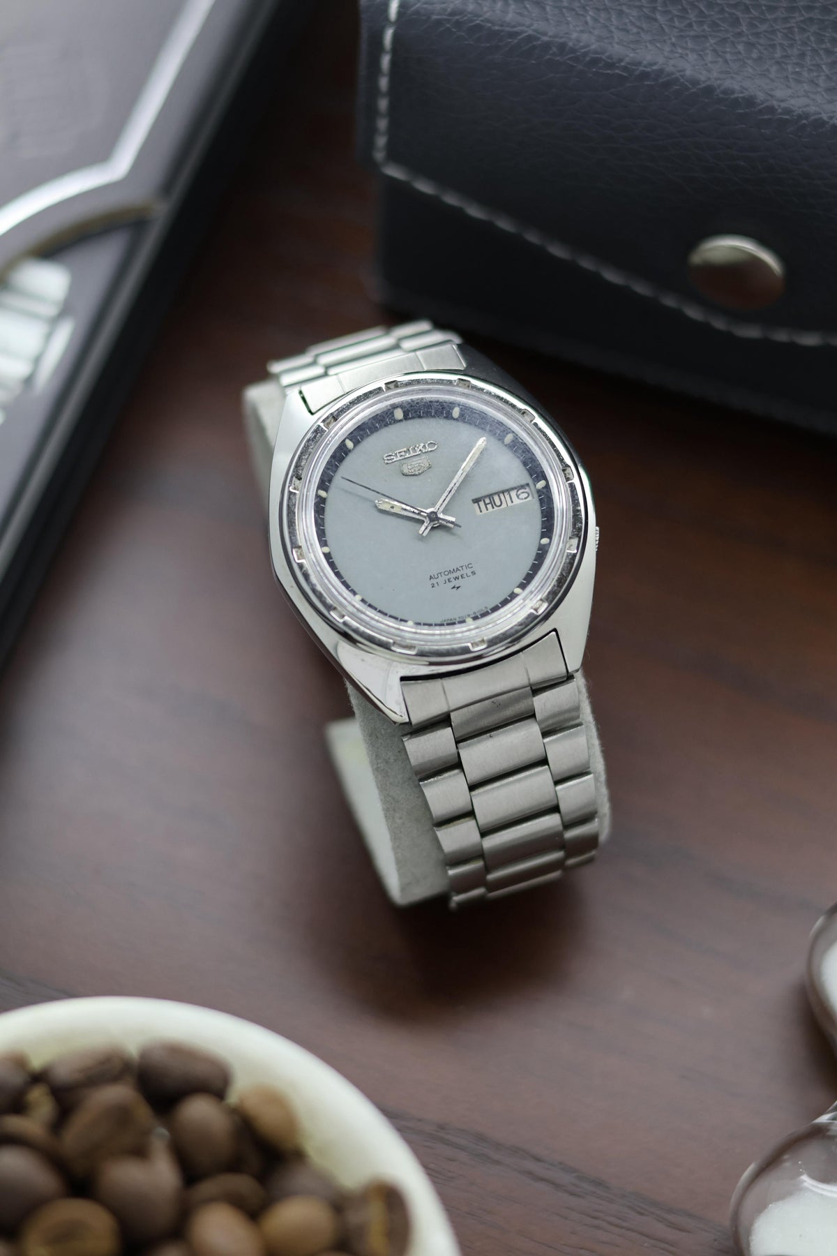 (Super Rare) 1976 Seiko 5 Grey Dial - Automatic Vintage Watch (Pre Owned) - A387
