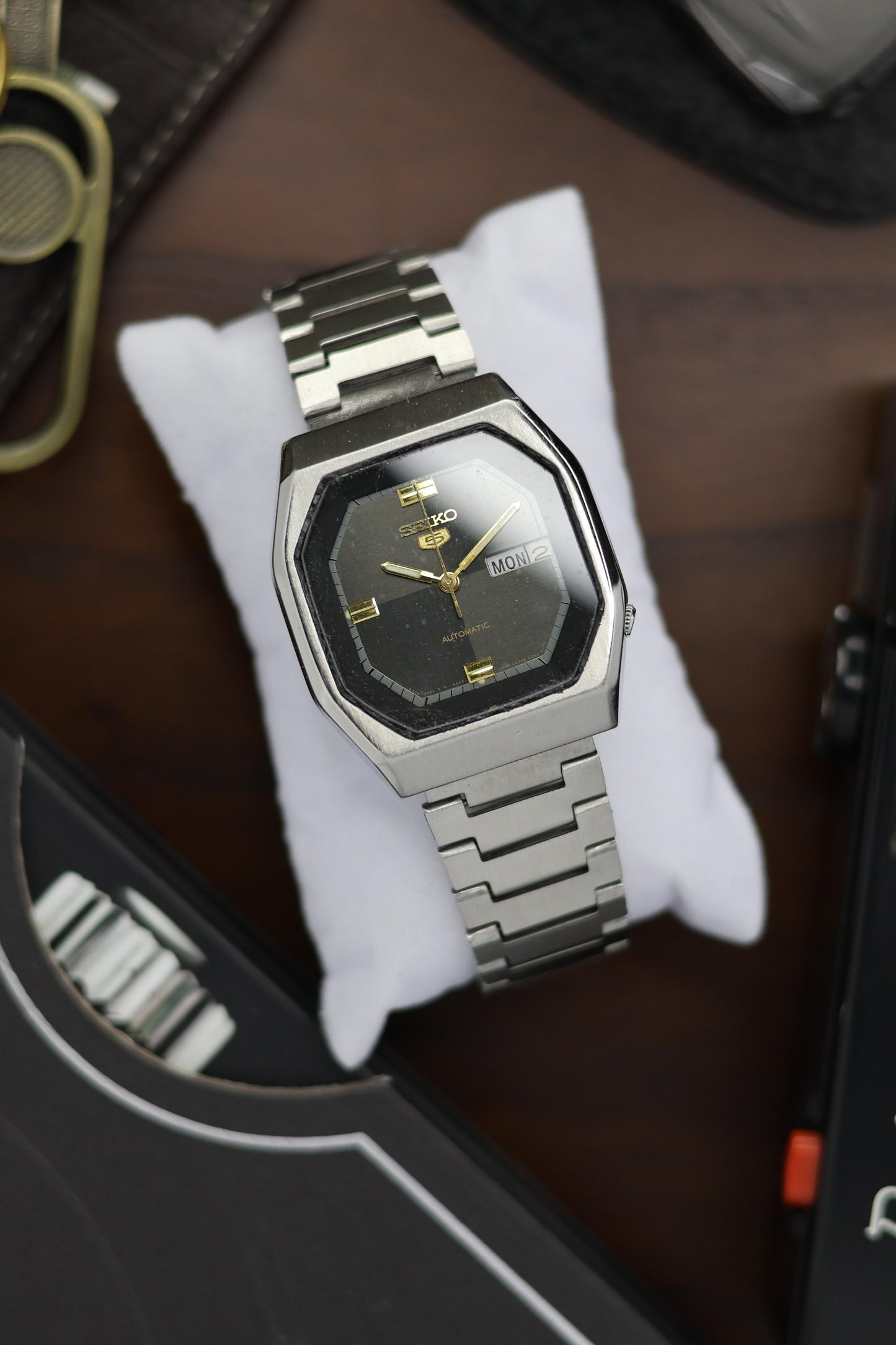 (Super Rare) 1982 Seiko 5 Grey TV Dial (Pre Owned)