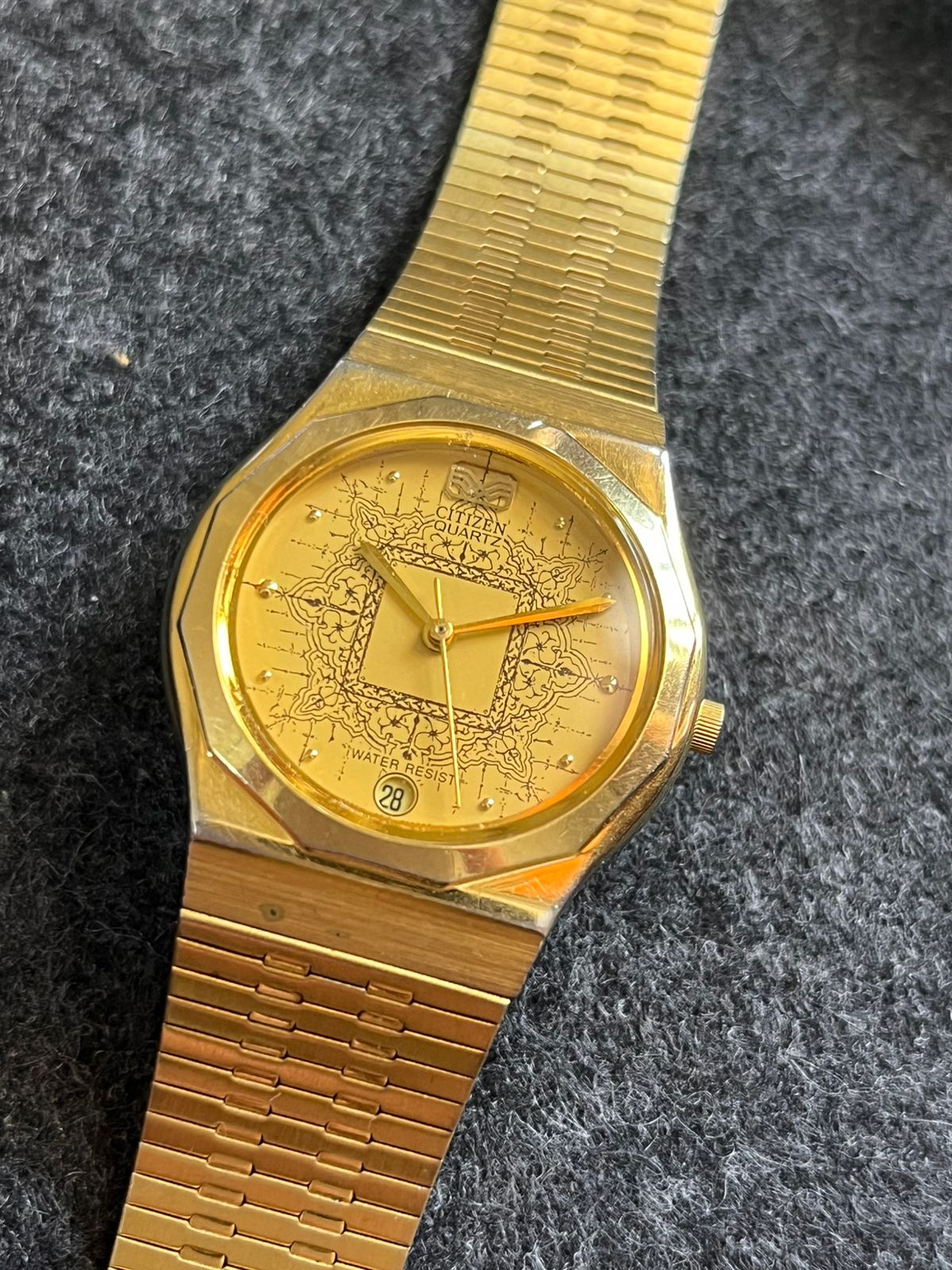(Super Rare) Citizen Quartz Gold Motif Dial (Pre Owned) - #W242