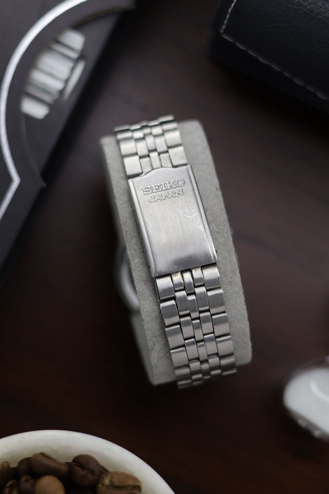 1999 Seiko 5 Black Dial - Automatic Vintage Watch (Pre Owned) - SE443