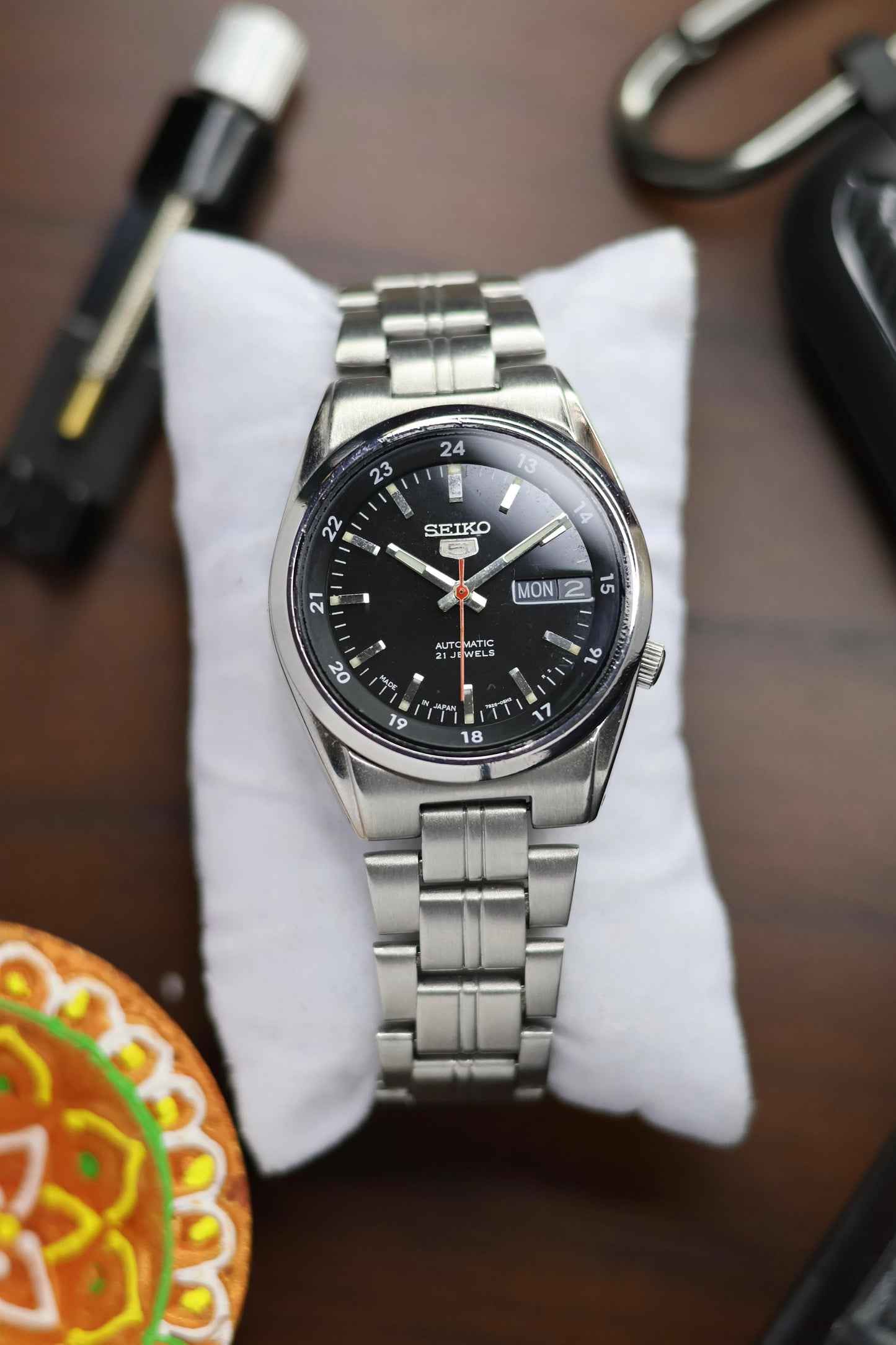 Seiko 5 Railway Time Black Dial with Glass Back (Pre Owned)