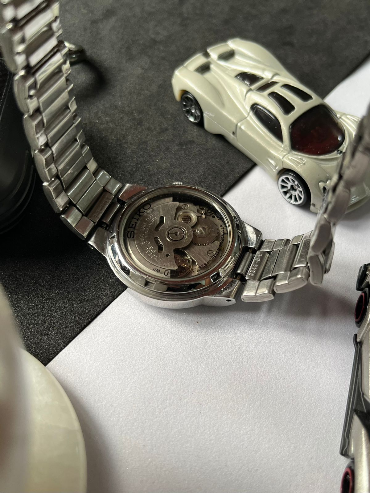 (Super Rare) Seiko 5 Silver Textured Dial with Glass Back (Pre Owned)