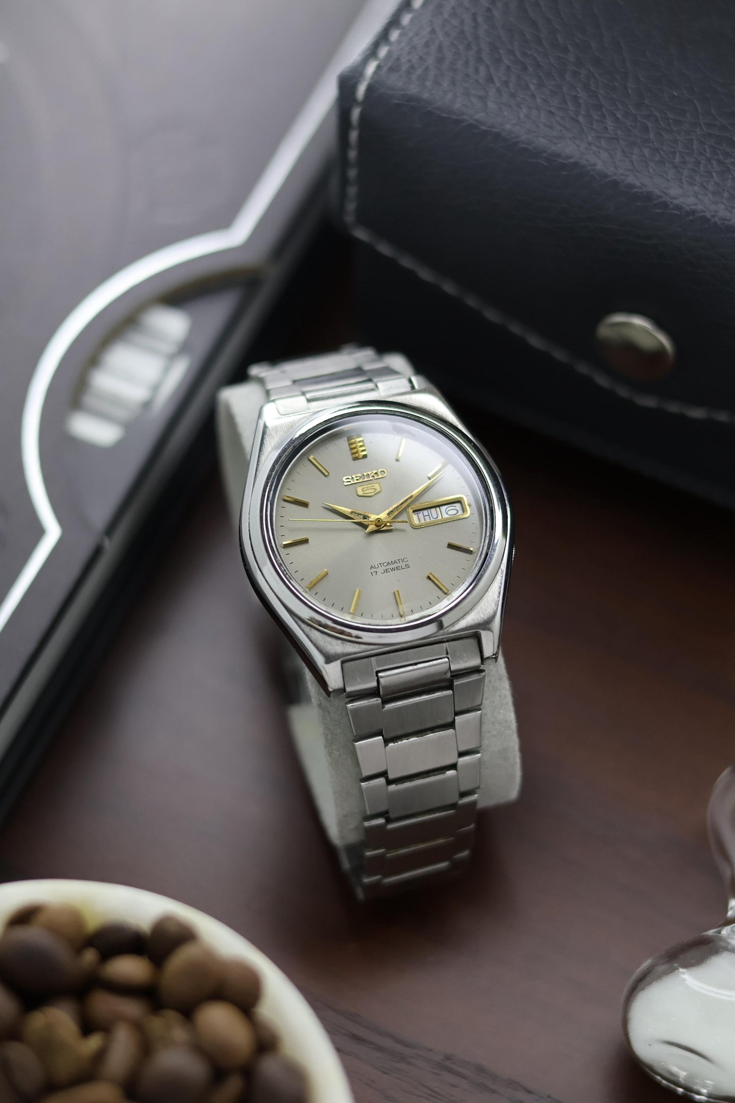 1981 Seiko 5 Silver Sunray Dial - Automatic Vintage Watch (Pre Owned) - A252
