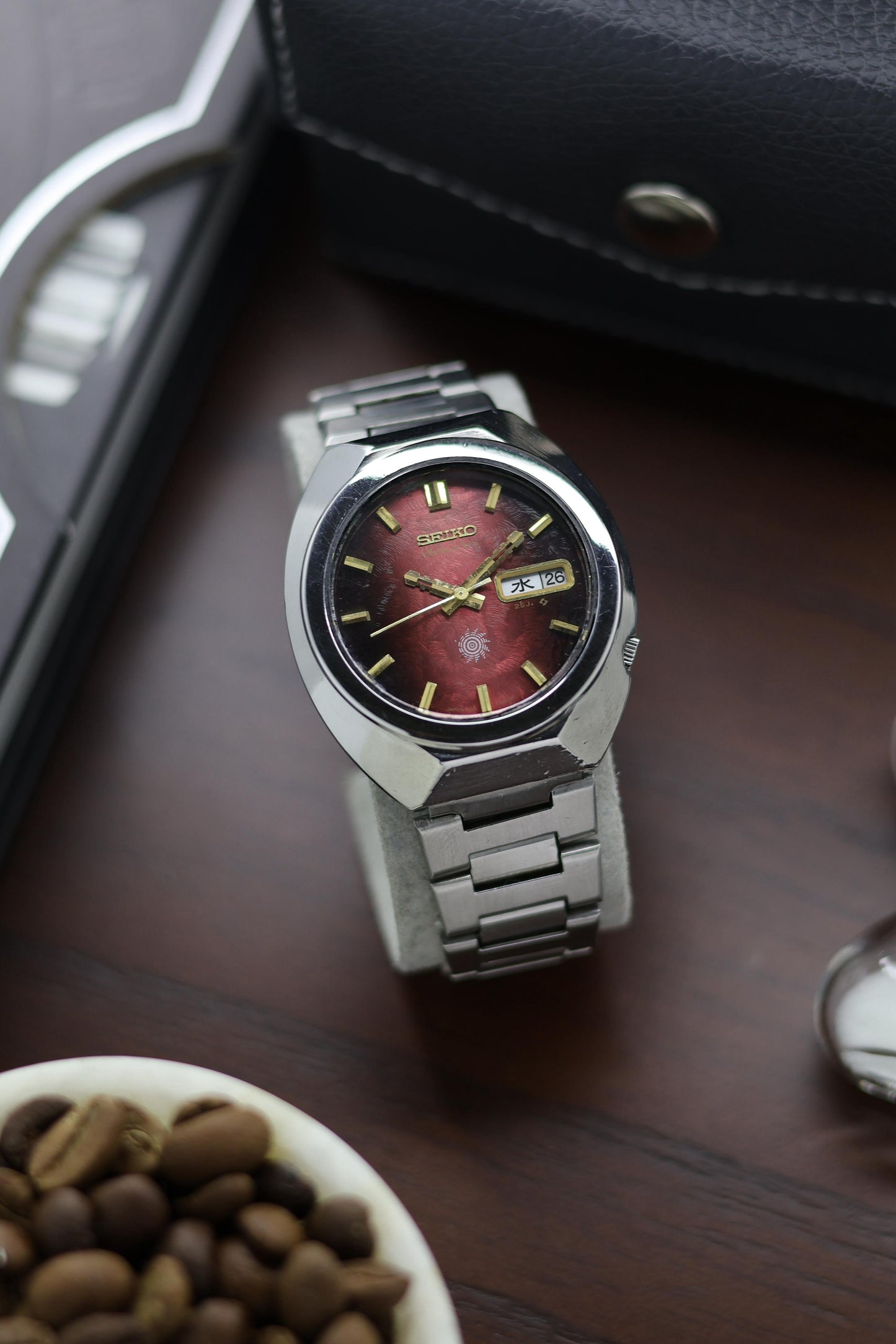 (JDM - Extremely Rare) 1974 Seiko Advan 25 Jewels Red Textured Dial - Automatic Vintage Watch (Pre Owned) - A315
