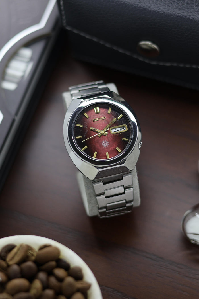 (JDM - Extremely Rare) 1974 Seiko Advan 25 Jewels Red Textured Dial - Automatic Vintage Watch (Pre Owned) - A315