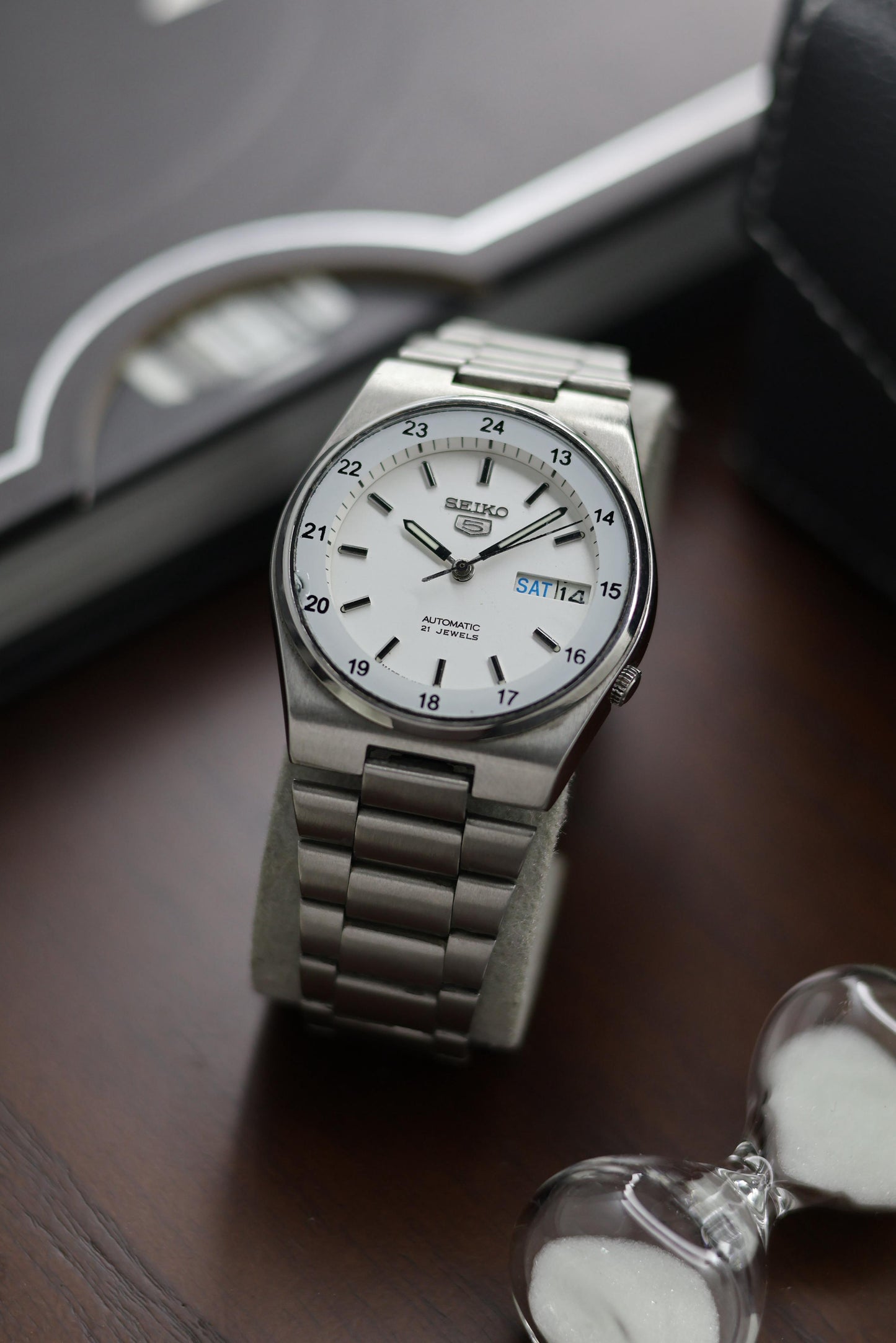 Seiko 5 Railway Time White Dial with Glass Back - Automatic Vintage Watch (Pre Owned) - A365