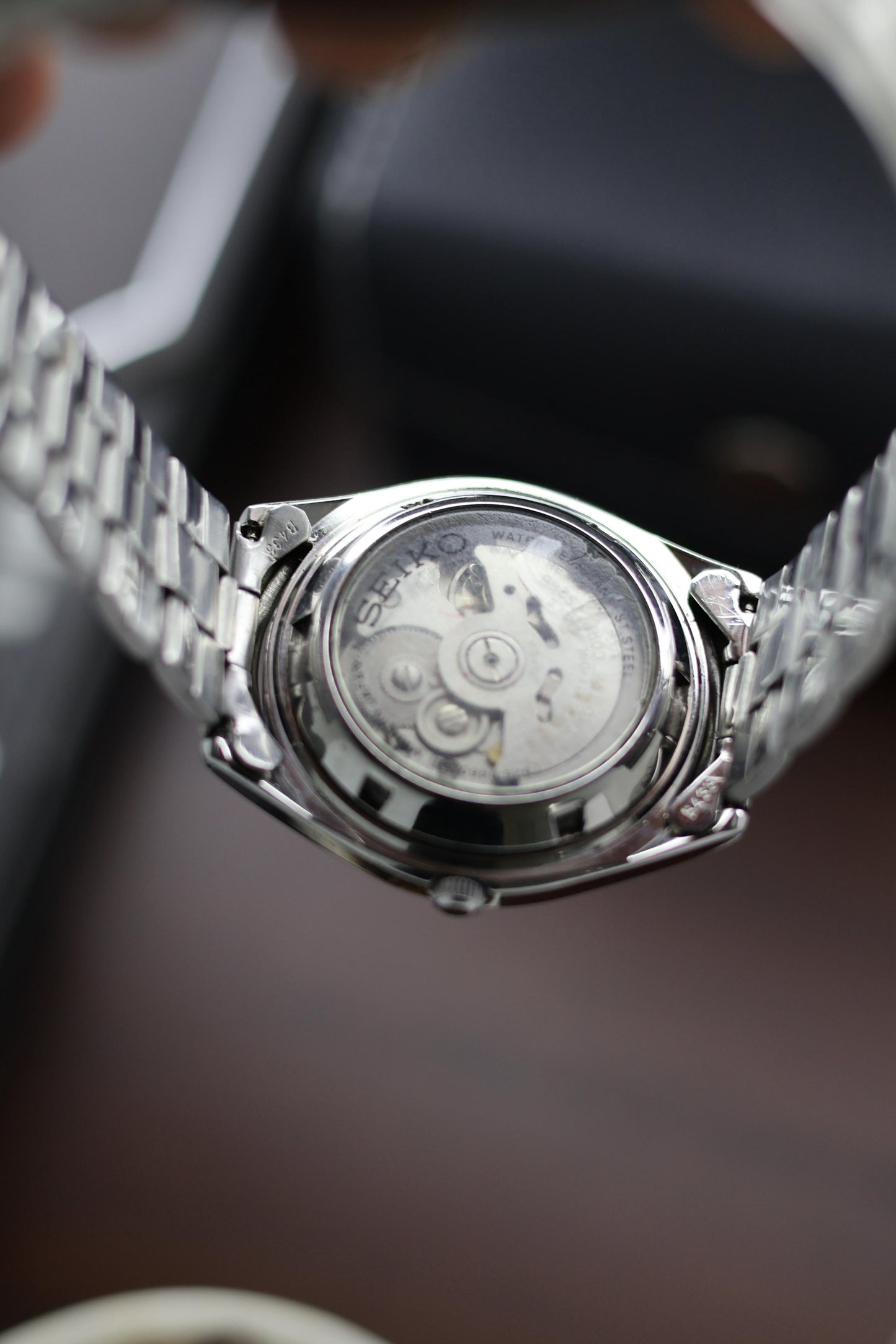 Seiko 5 White Dial with Glass Back - Automatic Vintage Watch (Pre Owned) - SE457
