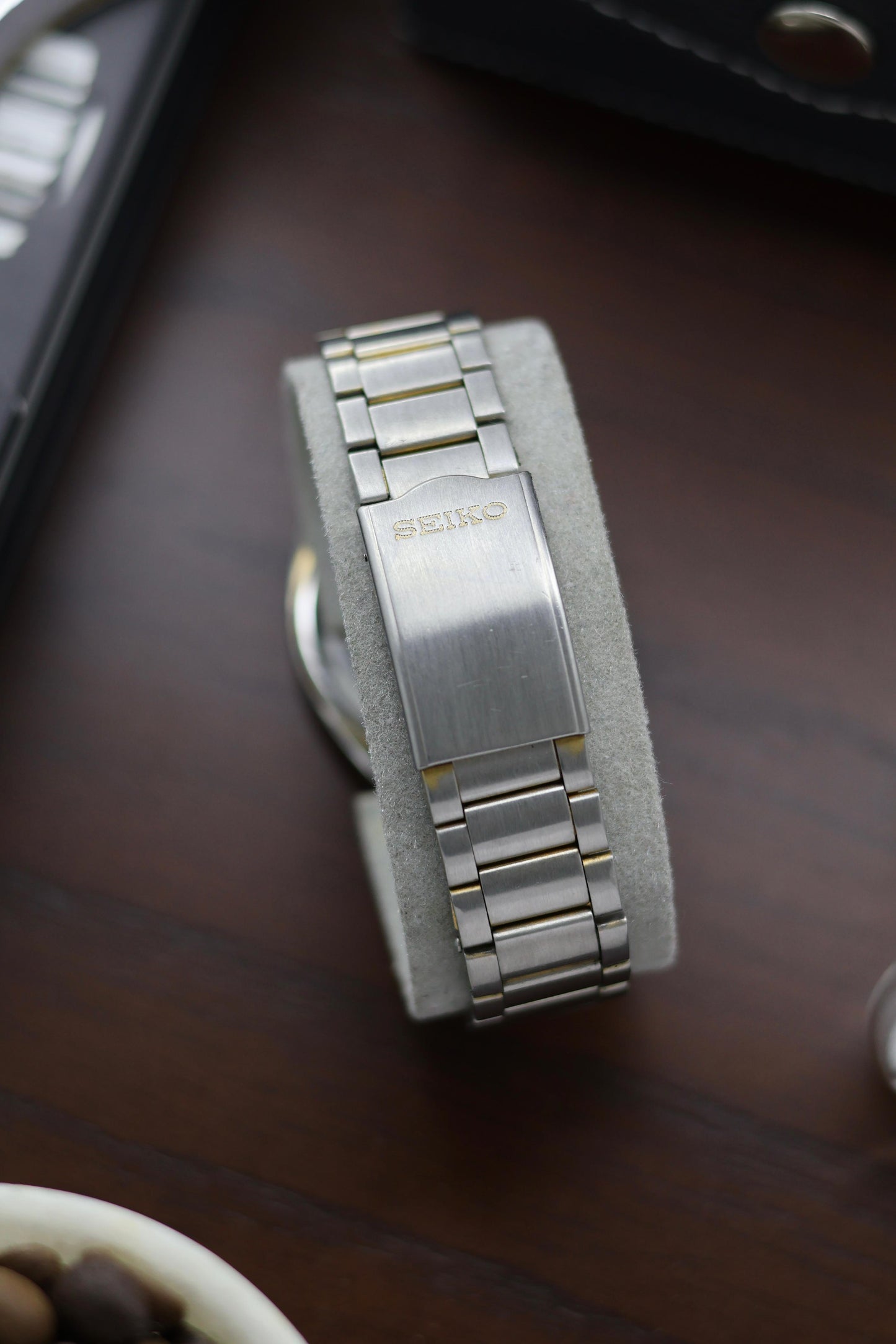 1982 Seiko 5 Grey Dial - Automatic Vintage Watch (Pre Owned) - A378