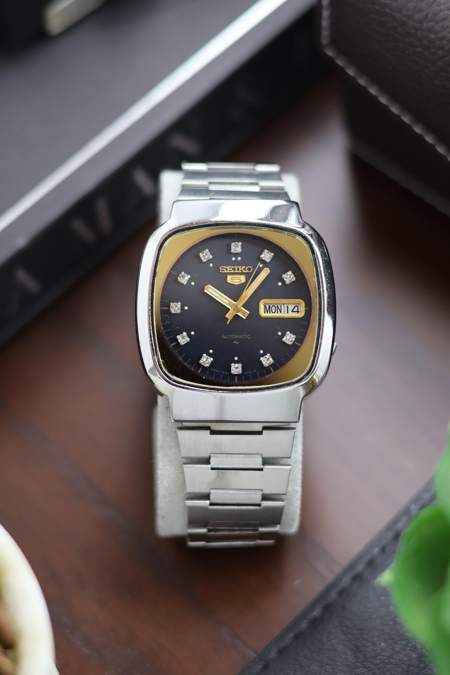 (Super Rare) 1980 Seiko 5 TV Dial - Automatic Vintage Watch (Pre Owned)