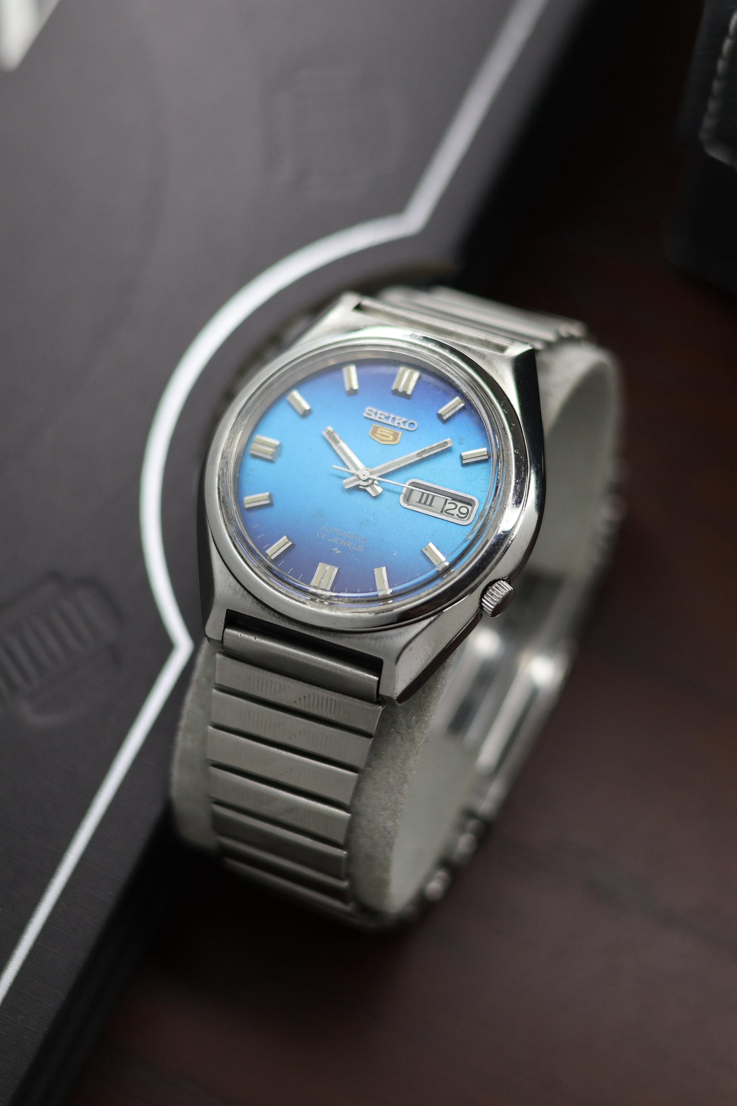 (Super Rare) 1978 Seiko 5 Blue Gradient Dial - Automatic Vintage Watch (Pre Owned) - A312