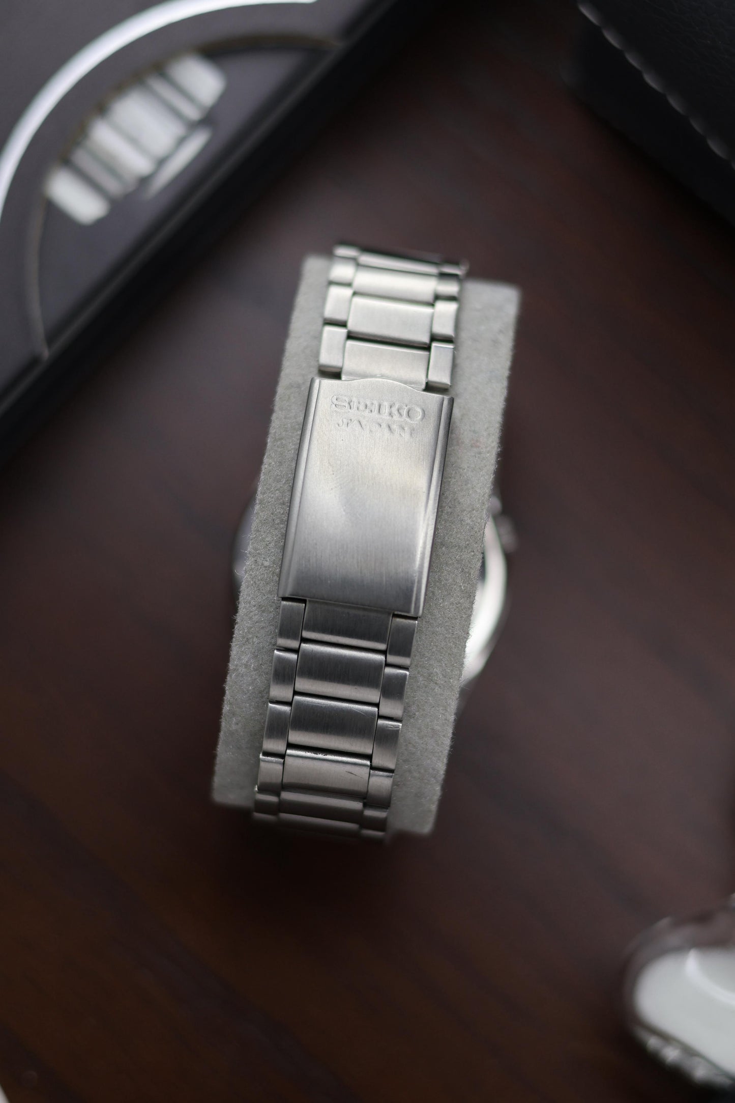 1983 Seiko 5 Grey Dial - Automatic Vintage Watch (Pre Owned) - A390