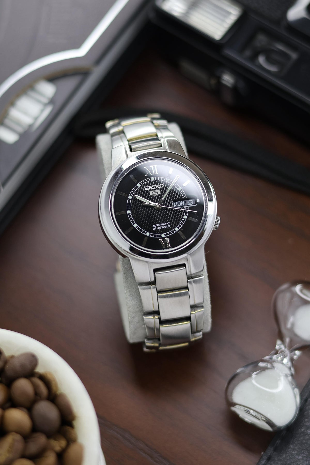 Seiko 5 Black Dial with Glass Back- Automatic Vintage Watch (Pre Owned) - A231