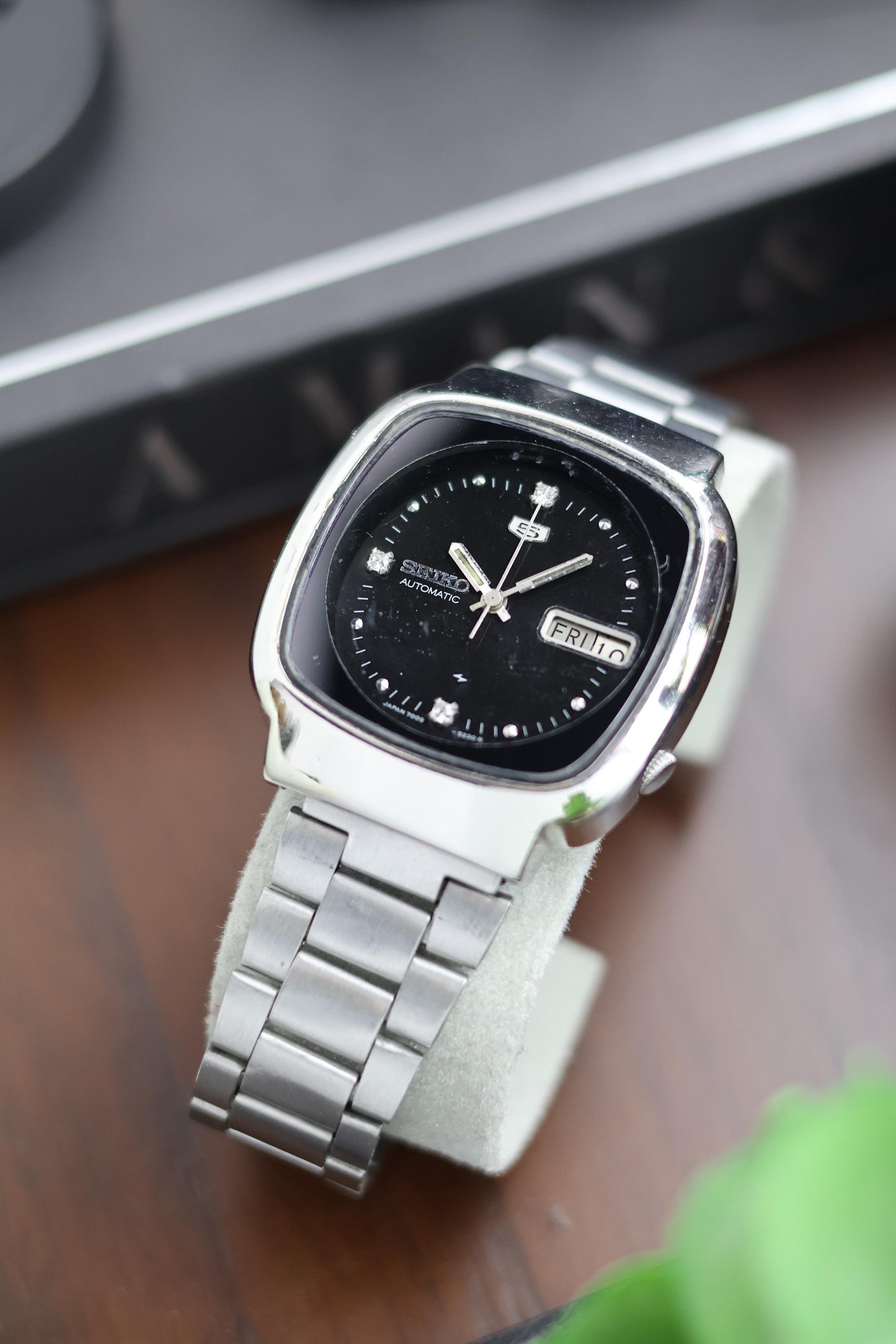(Super Rare) 1979 Seiko 5 TV Dial - Automatic Vintage Watch (Pre Owned)