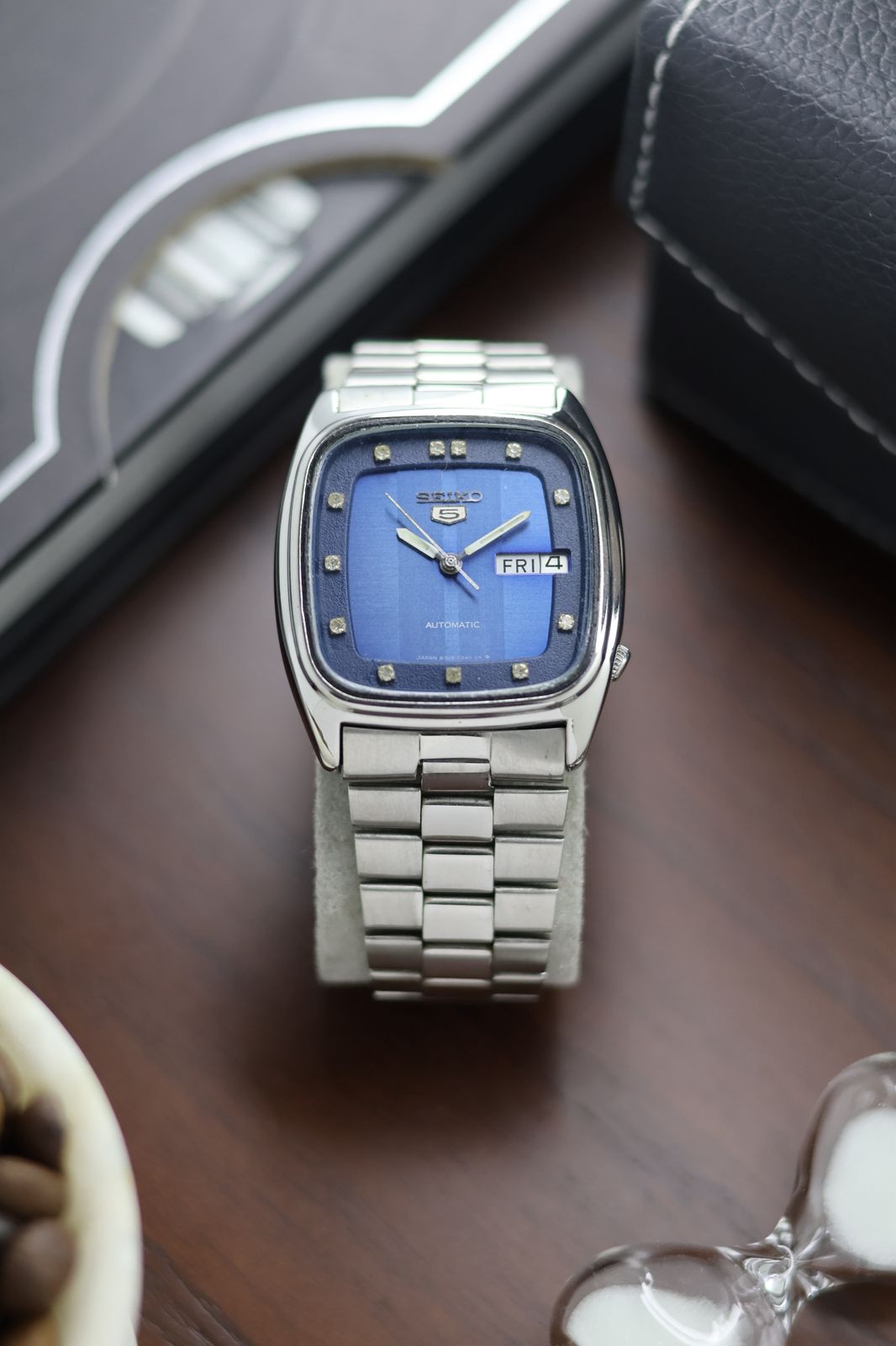 (Super Rare) 1980 Seiko 5 Blue TV Dial - Automatic Vintage Watch (Pre Owned) - SE456