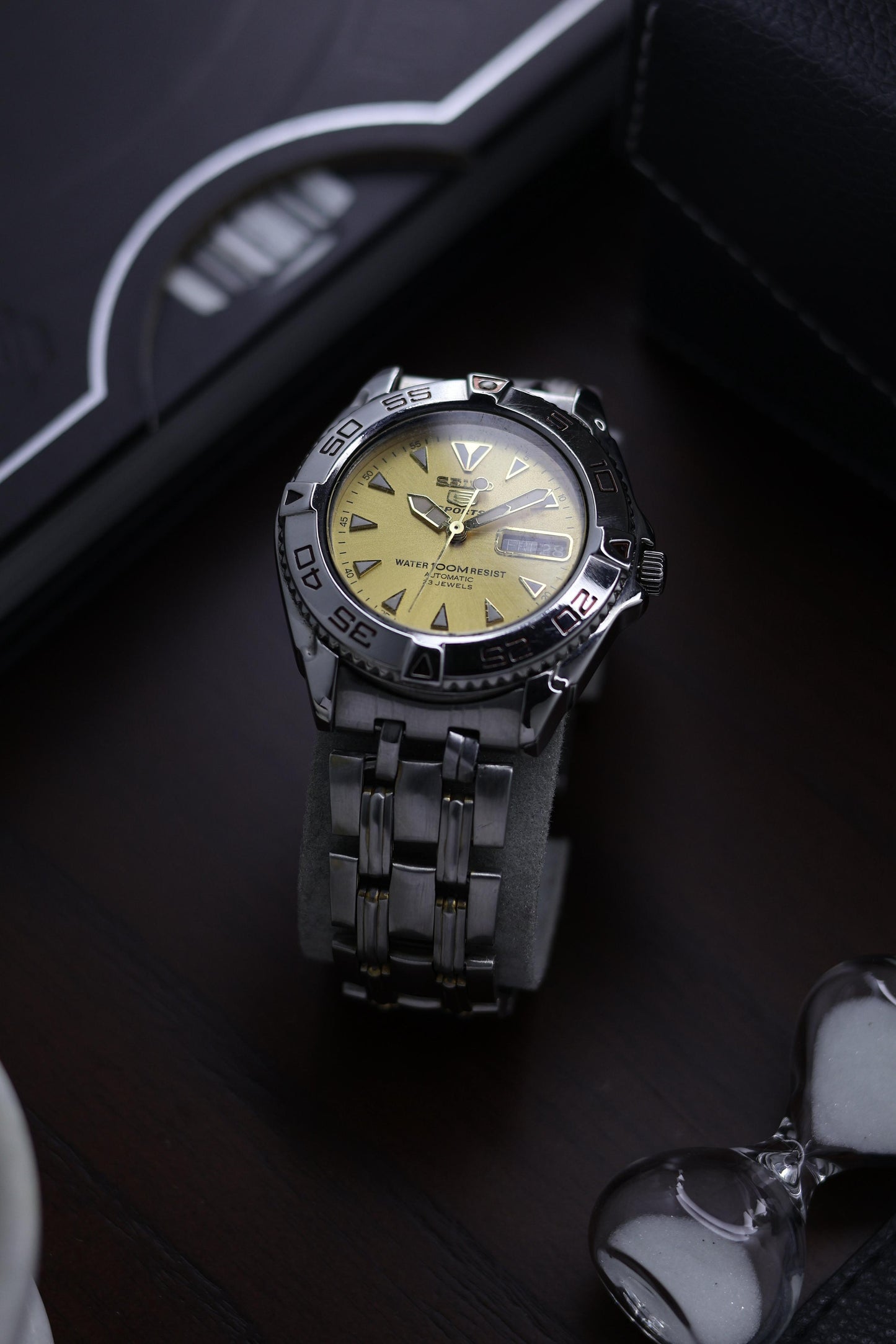 (Super Rare) Seiko 5 Diver Yellow Dial with Glass Back - Automatic Vintage Watch (Pre Owned) - A303