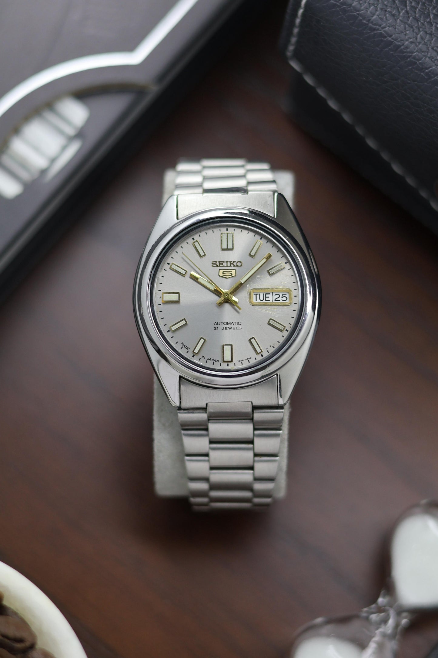 (Super Rare) Seiko 5 SNXS75 Grey Sunburst Dial with Glass Back - Automatic Vintage Watch (Pre Owned) - A158