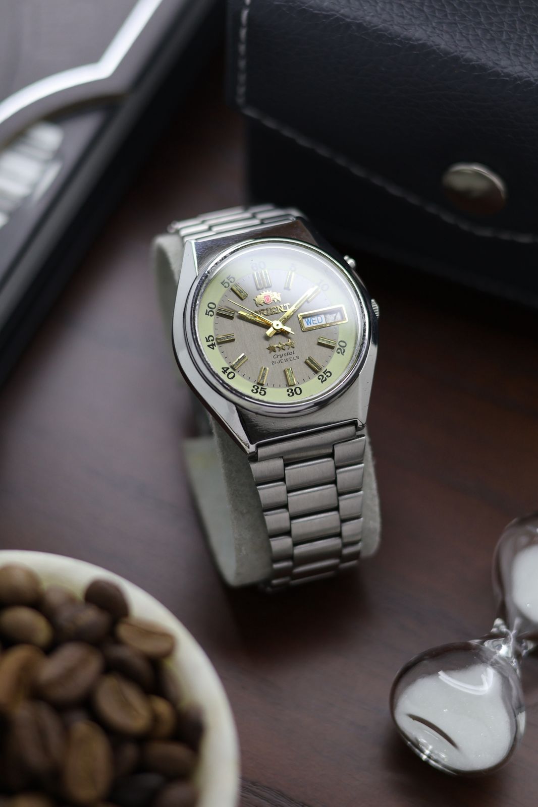 (Super Rare) Orient Tri-Star Crystal Grey Motif Dial Automatic Vintage Watch (Pre Owned) SE422