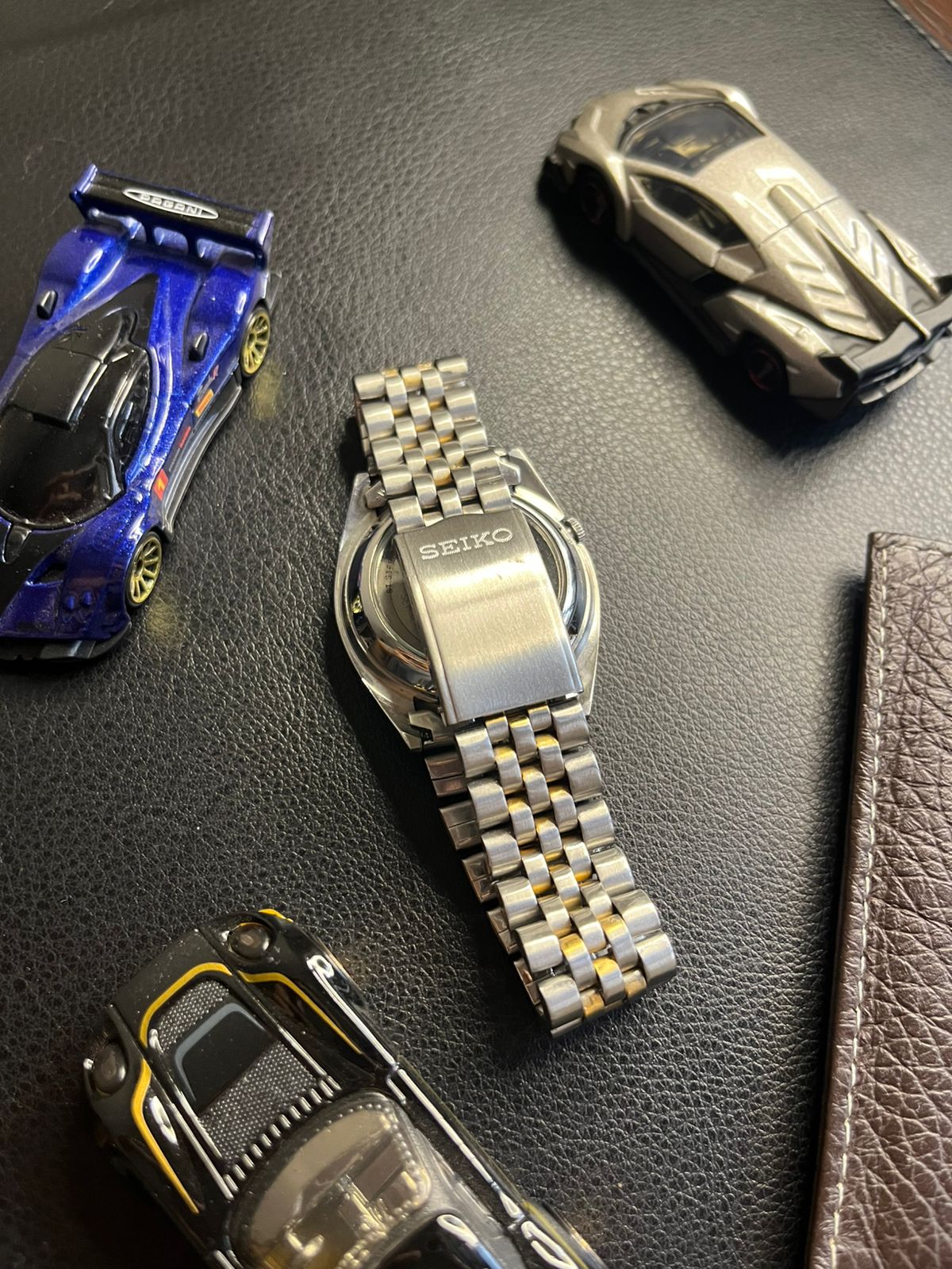 (Super Rare) Seiko 5 Two-Tone Champagne Dial with Fluted Bezel & Glass Back (Pre Owned)