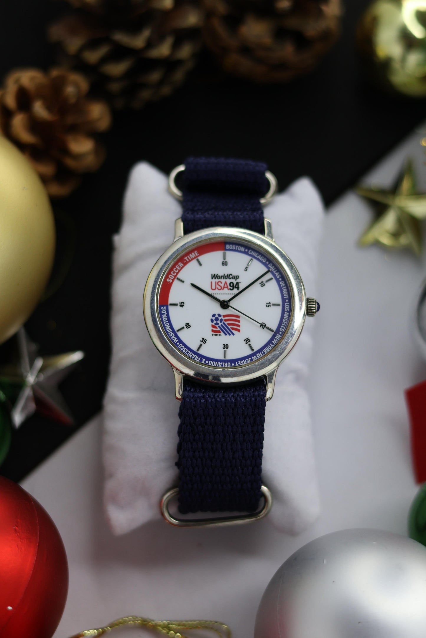 (Extremely Rare) LIMITED EDITION (0788) FIFA WORLD CUP ‘94 USA 925 Silver Watch (Pre Owned) - A82