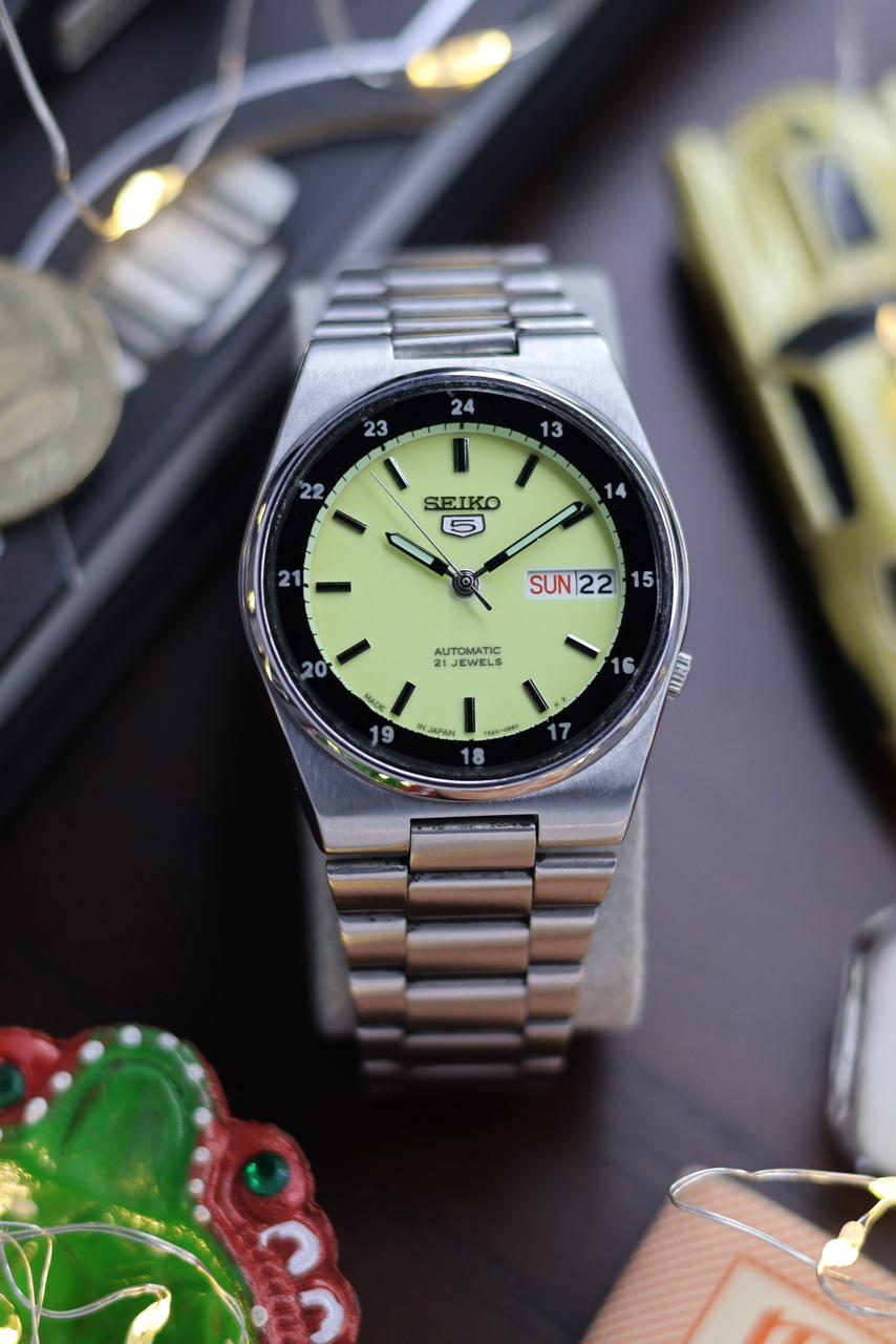 Seiko 5 Railway Time Lume Dial with Glass Back - Automatic Vintage Watch (Pre Owned) - SE532