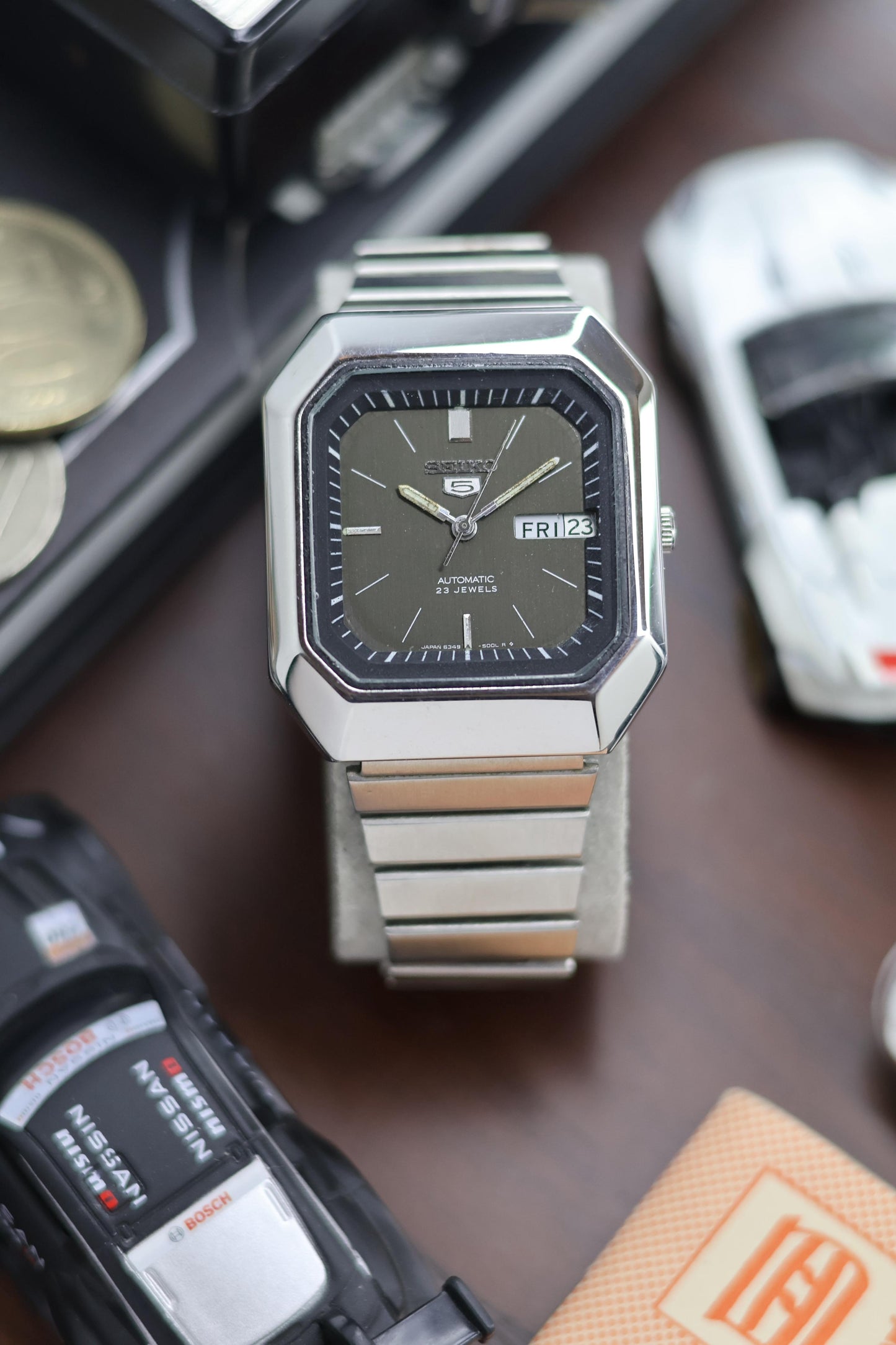 (Super Rare) 1980 Seiko 5 Grey TV Dial - Automatic Vintage Watch (Pre Owned) - SE510