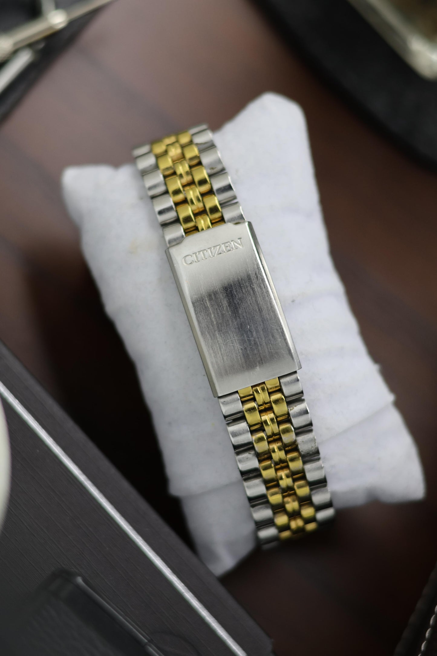 (Super Rare) Citizen Eagle 7 Two Tone White Lume Dial (Pre Owned)
