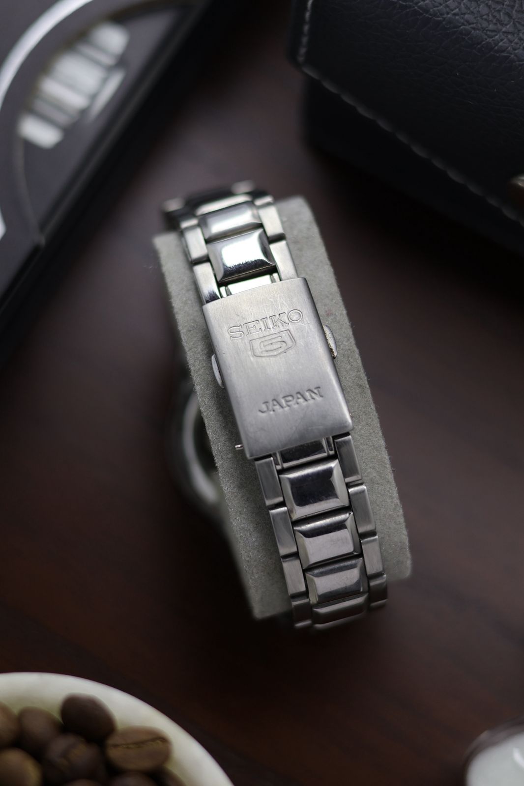 (Super Rare) Seiko 5 Gold Motif Dial with Glass Back - Automatic Vintage Watch (Pre Owned) - SE417