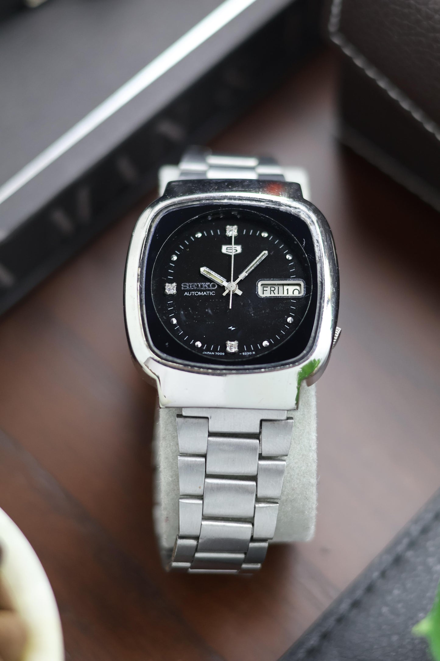(Super Rare) 1979 Seiko 5 TV Dial - Automatic Vintage Watch (Pre Owned)