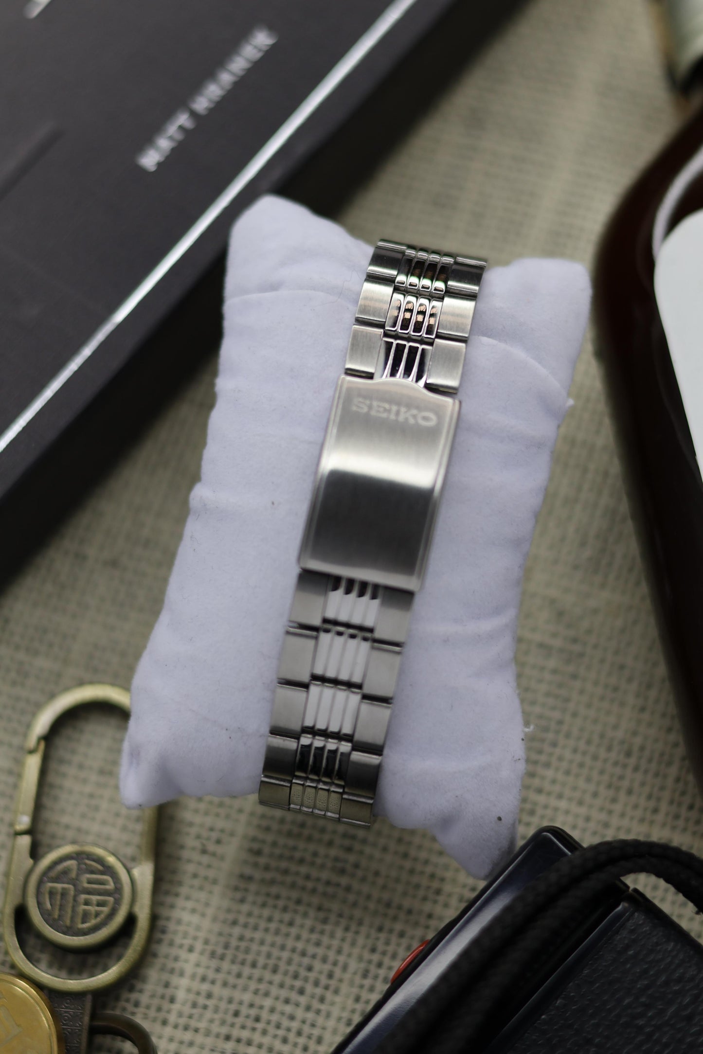 Seiko 5 Black Dial with Glass Back (Pre Owned)