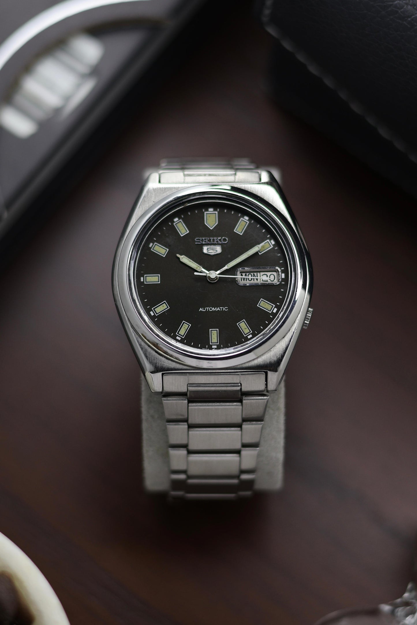 1989 Seiko 5 Black Dial - Automatic Vintage Watch (Pre Owned) - A373