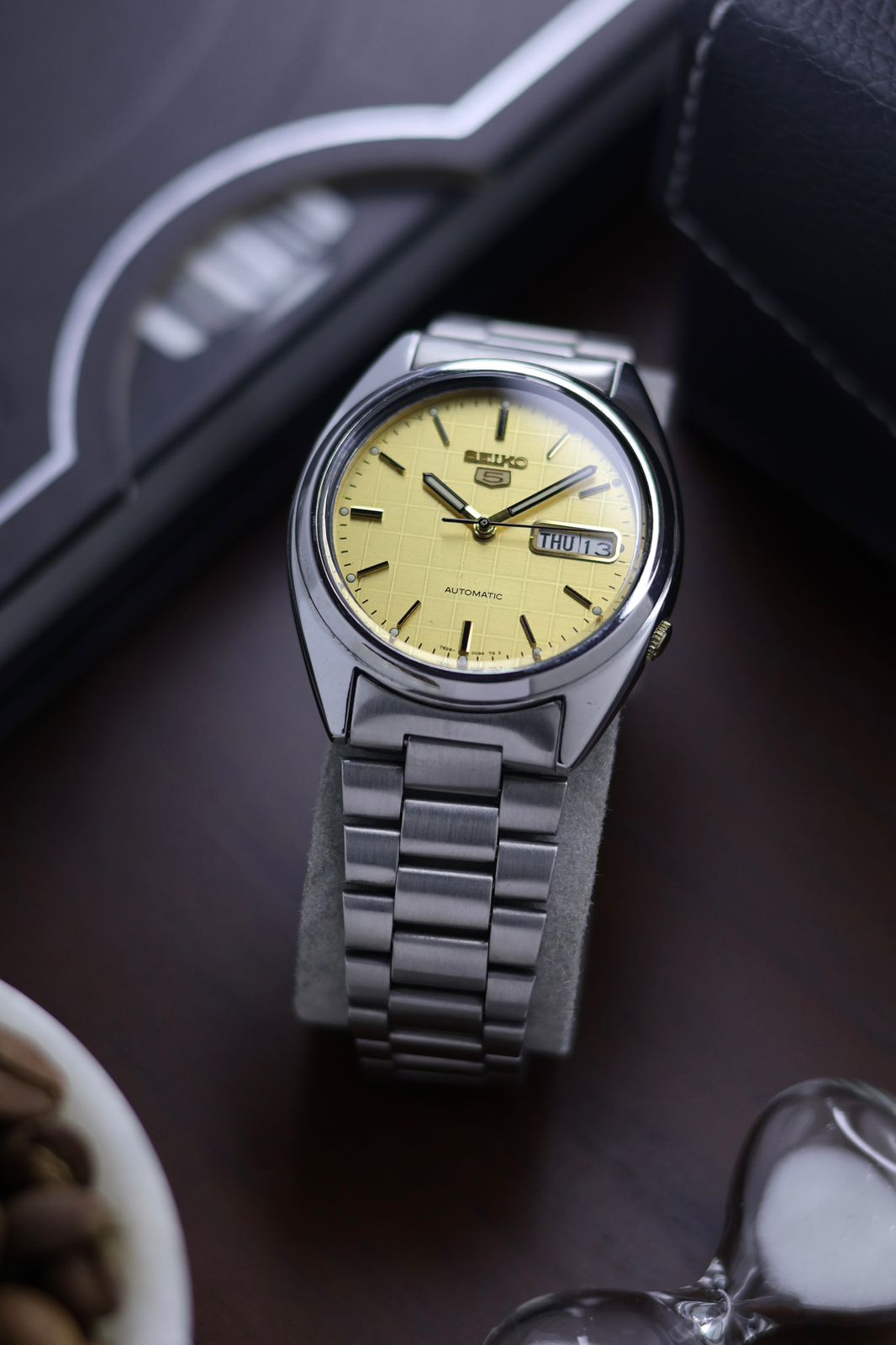 (Super Rare) Seiko 5 Gold Graph Dial with Glass Back - Automatic Vintage Watch (Pre Owned) - SE451