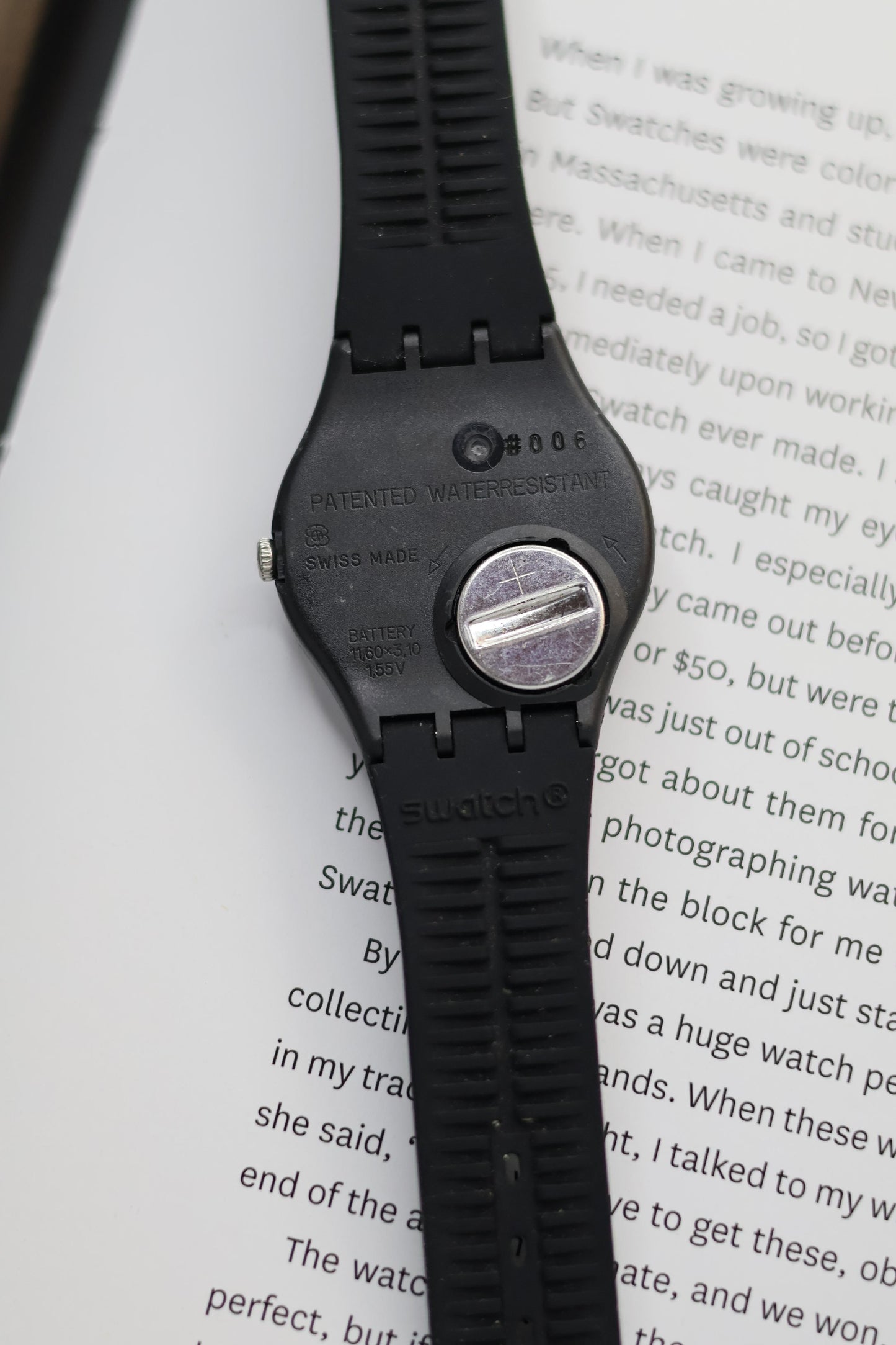 Swatch Black Motif Dial (Pre Owned)