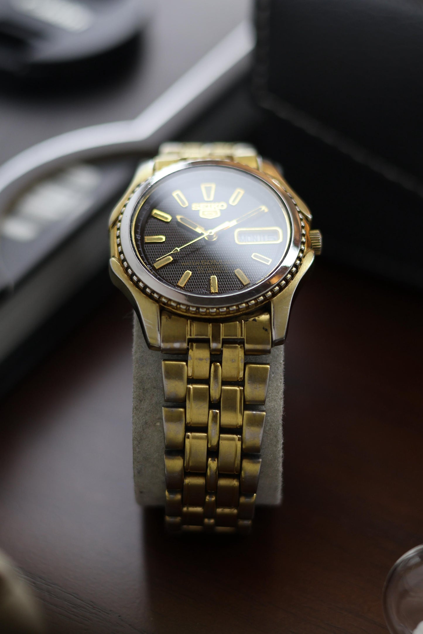 (Super Rare) Seiko 5 Superior Black Guilloche Dial - Automatic Vintage Watch (Pre Owned) - A174