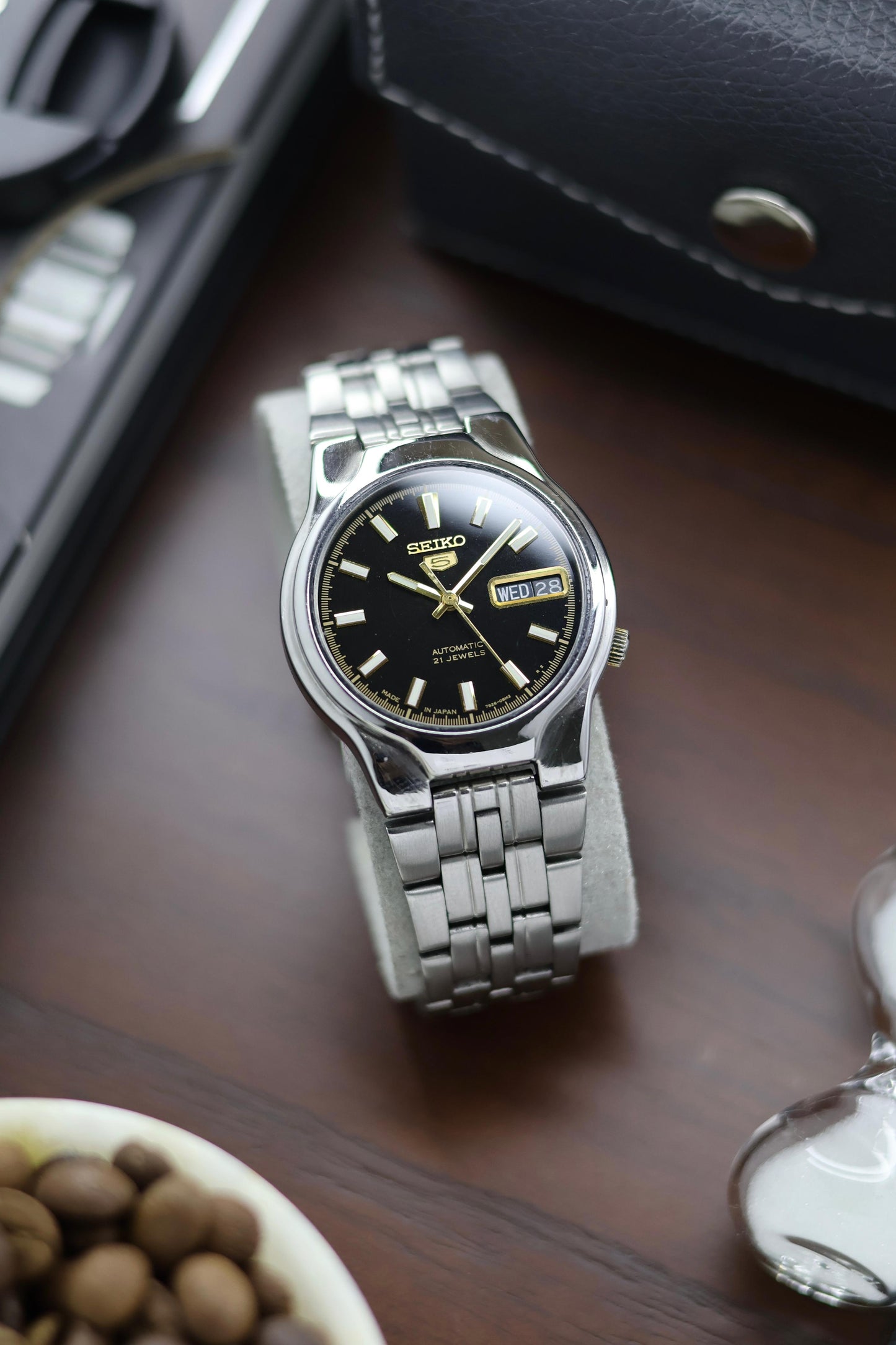 Seiko 5 Black Dial with Glass Back - Automatic Vintage Watch (Pre Owned) - A223