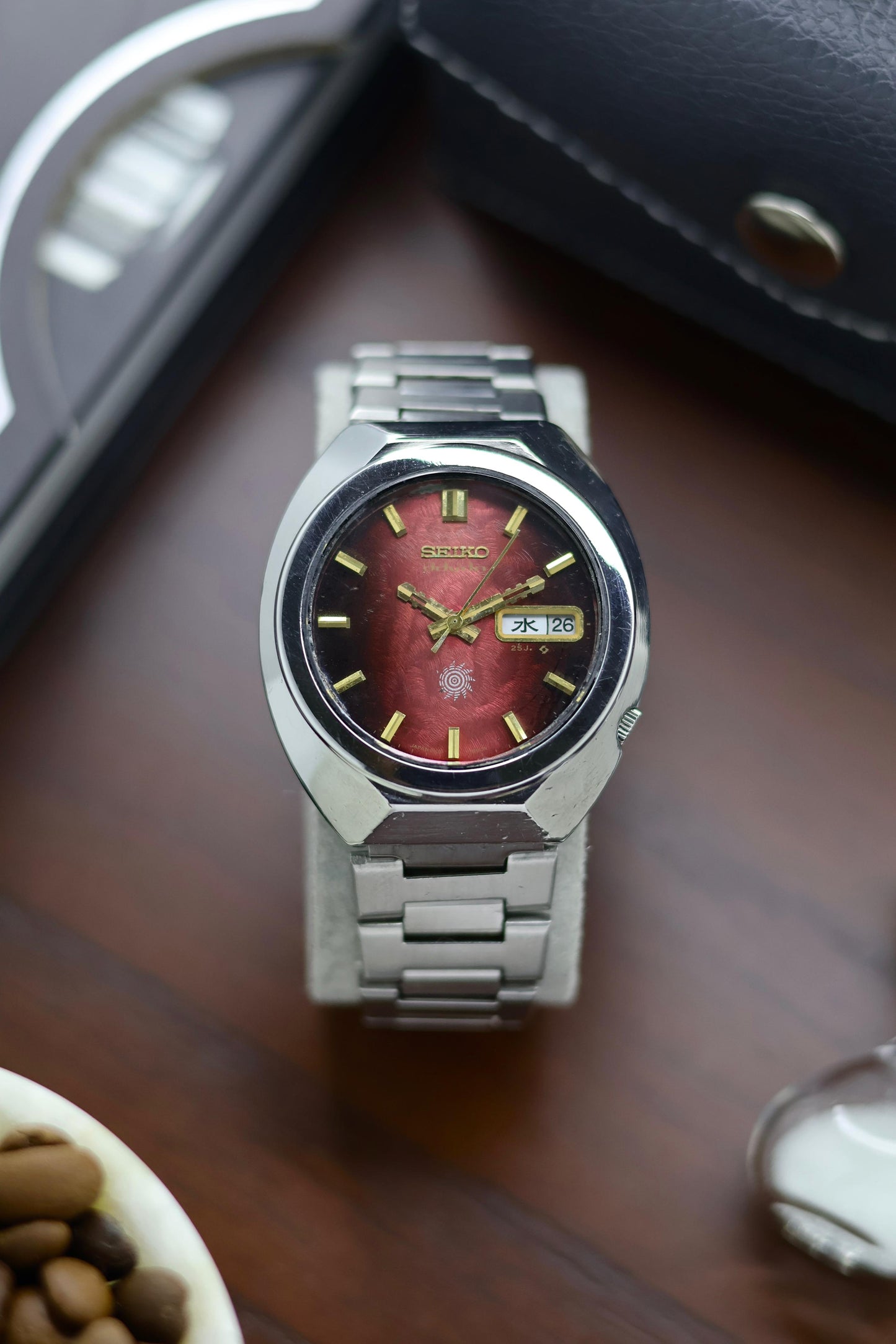 (JDM - Extremely Rare) 1974 Seiko Advan 25 Jewels Red Textured Dial - Automatic Vintage Watch (Pre Owned) - A315