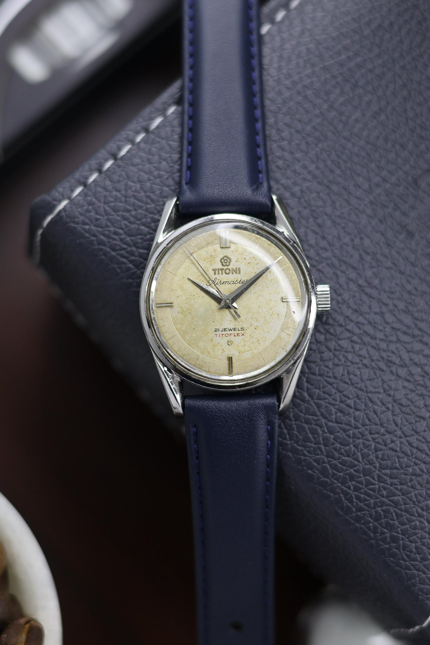 (Super Rare) TITONI AIRMASTER Titoflex Mechanical Handwinding Watch (Pre Owned) - A414