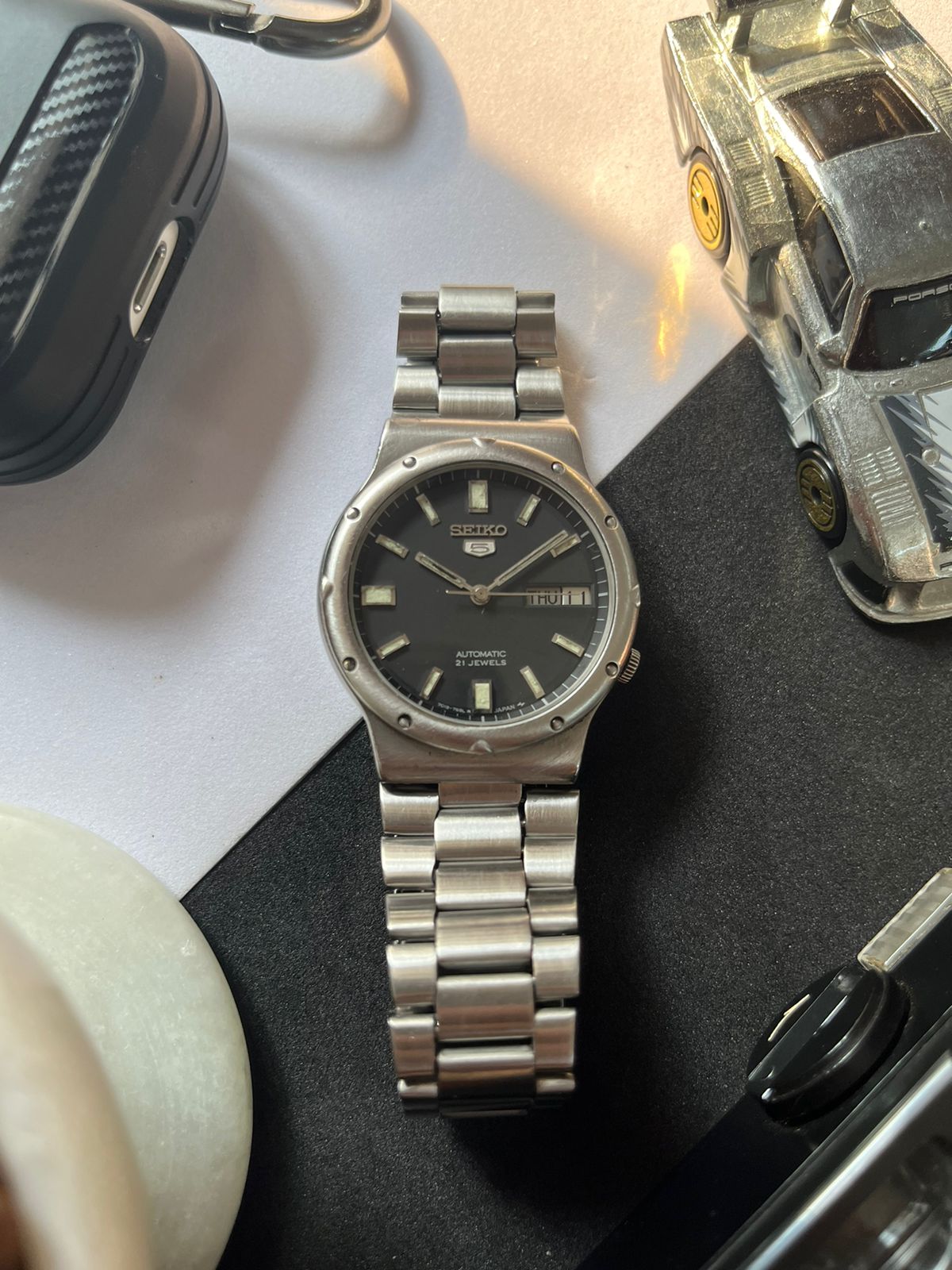 1975 Seiko 5 Black Dial (Pre Owned)